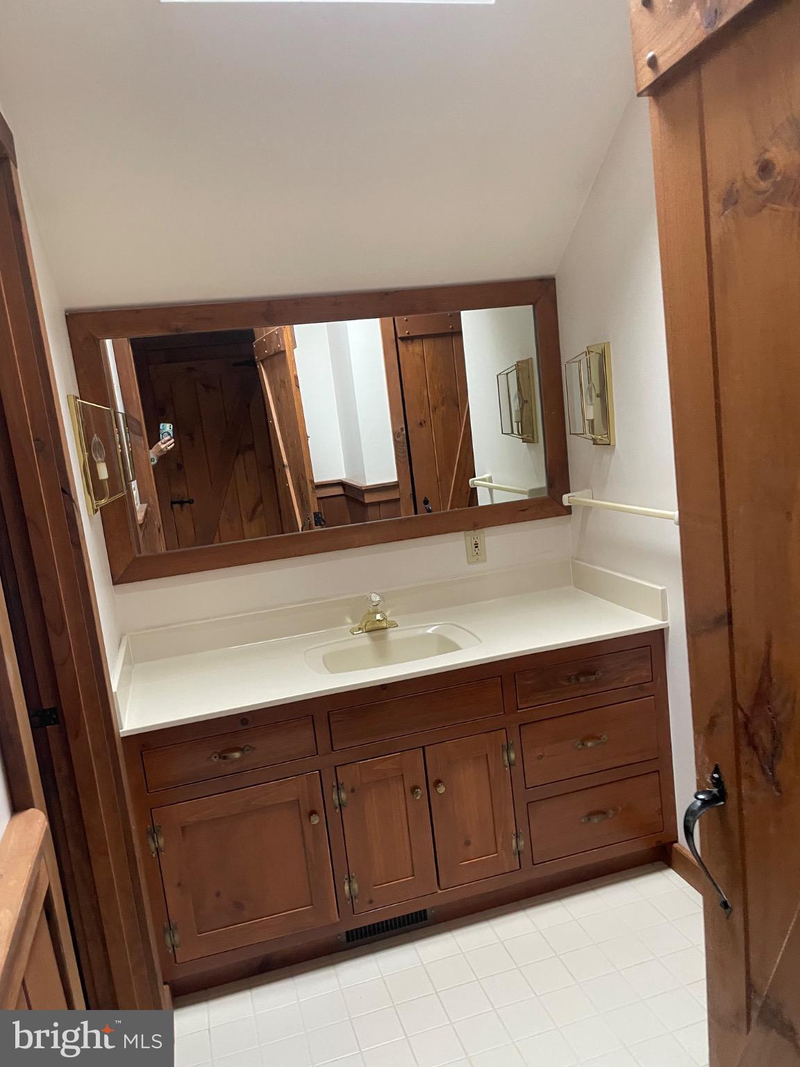 SPRING HILL ACRES - Residential