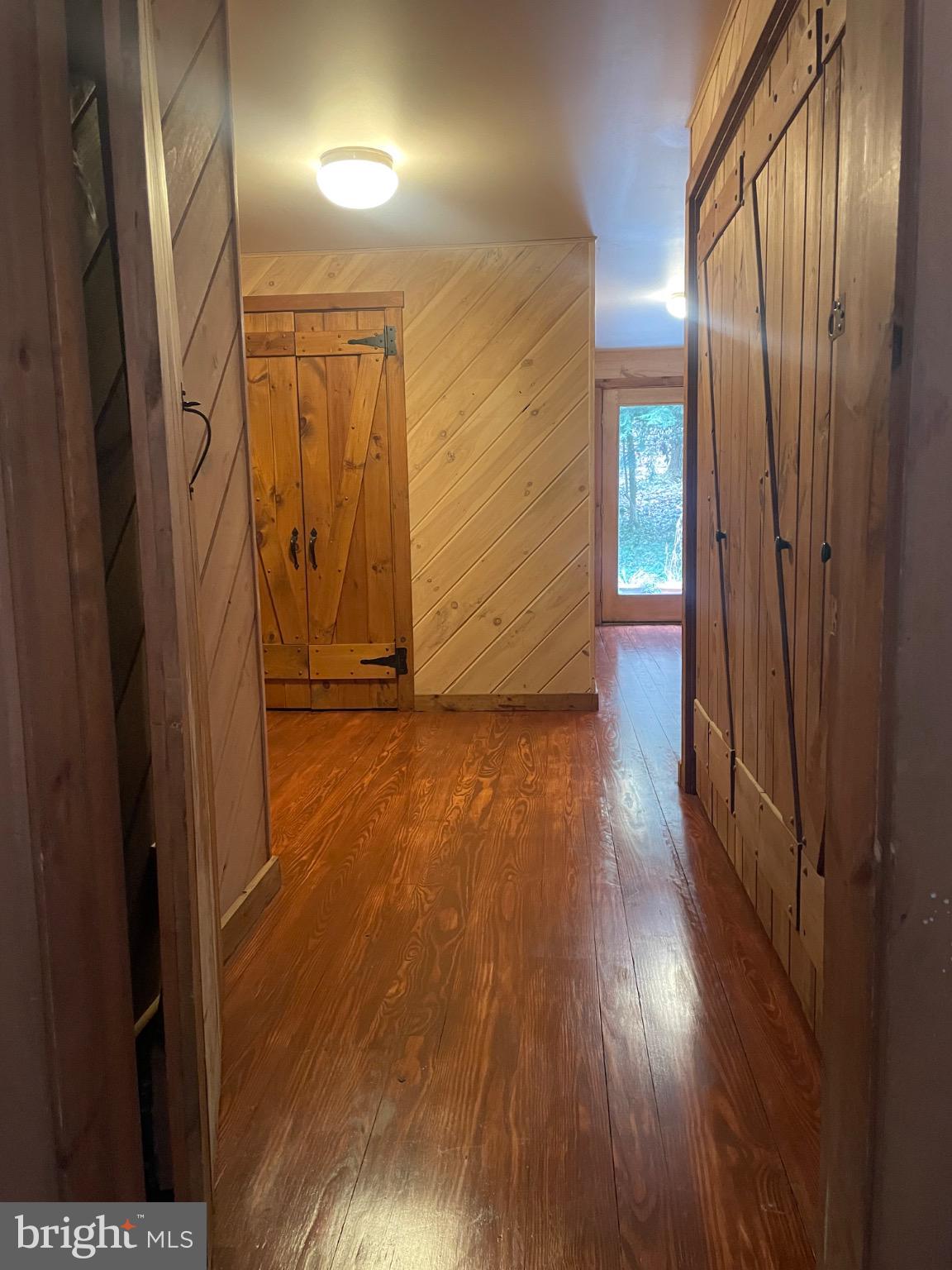 SPRING HILL ACRES - Residential