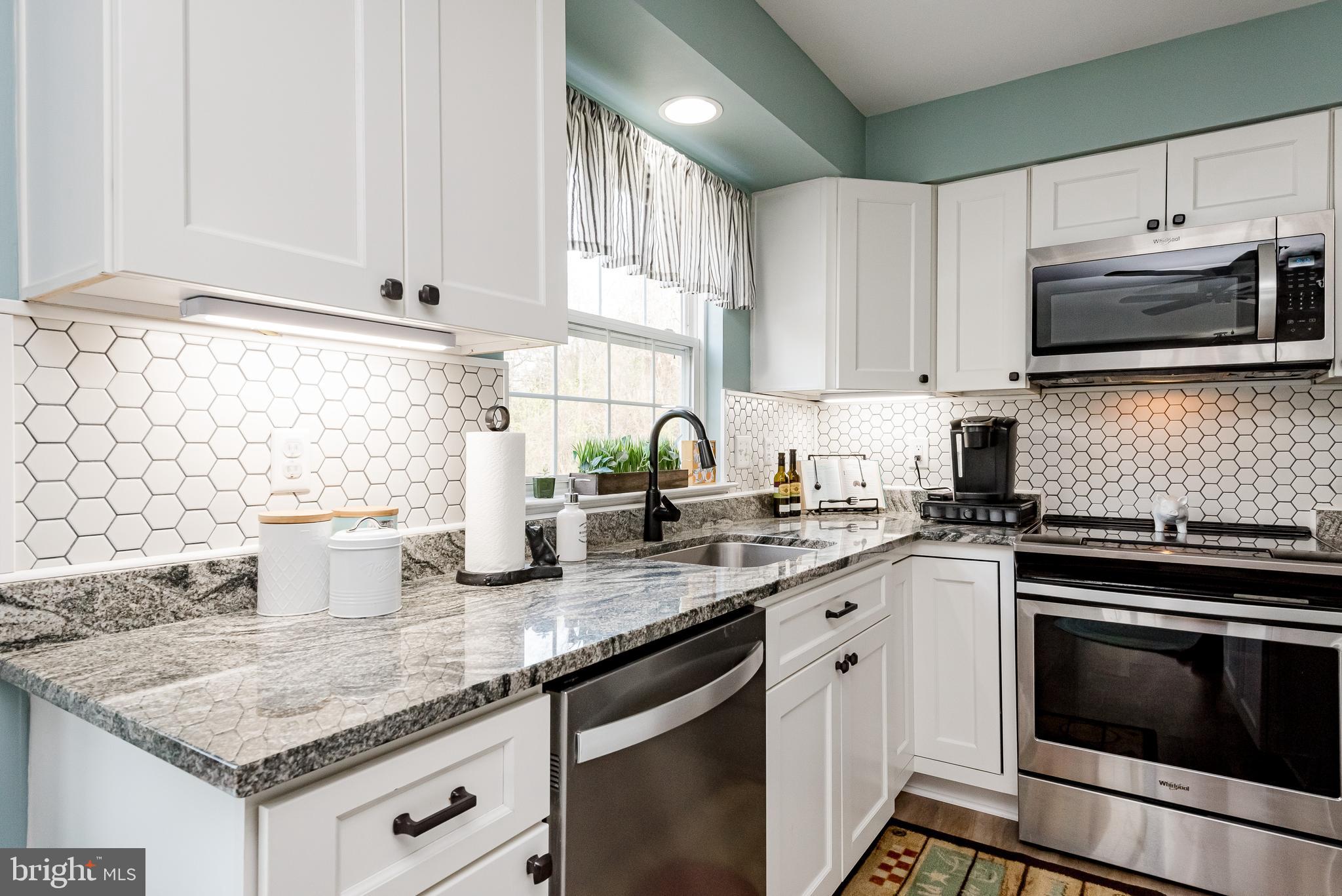 FARMINGTON VILLAGE - Residential