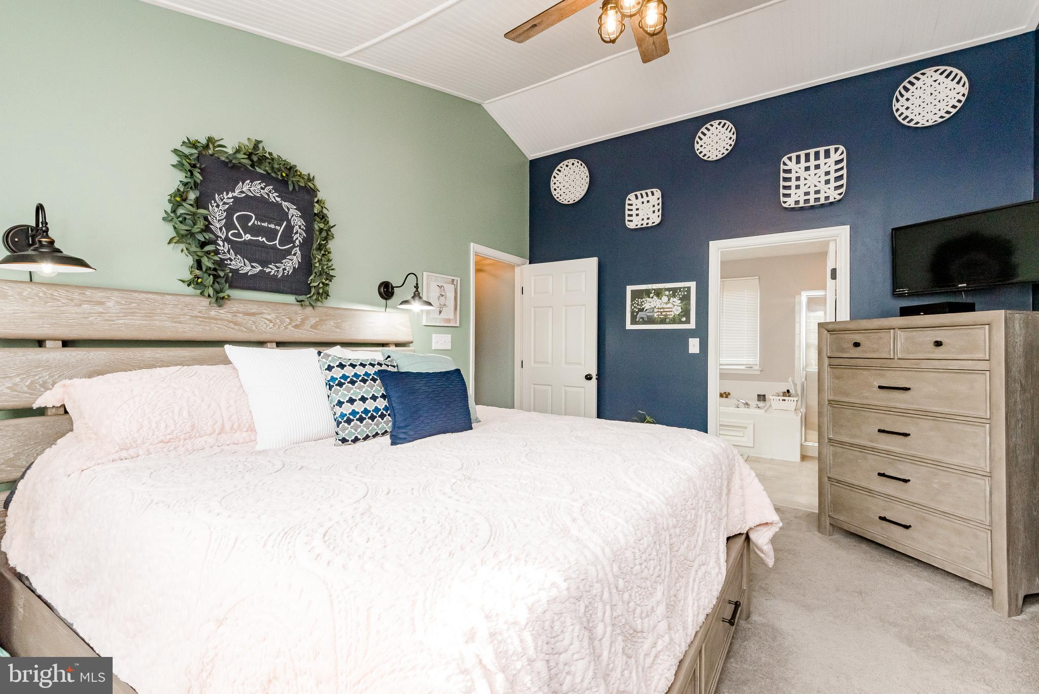 FARMINGTON VILLAGE - Residential