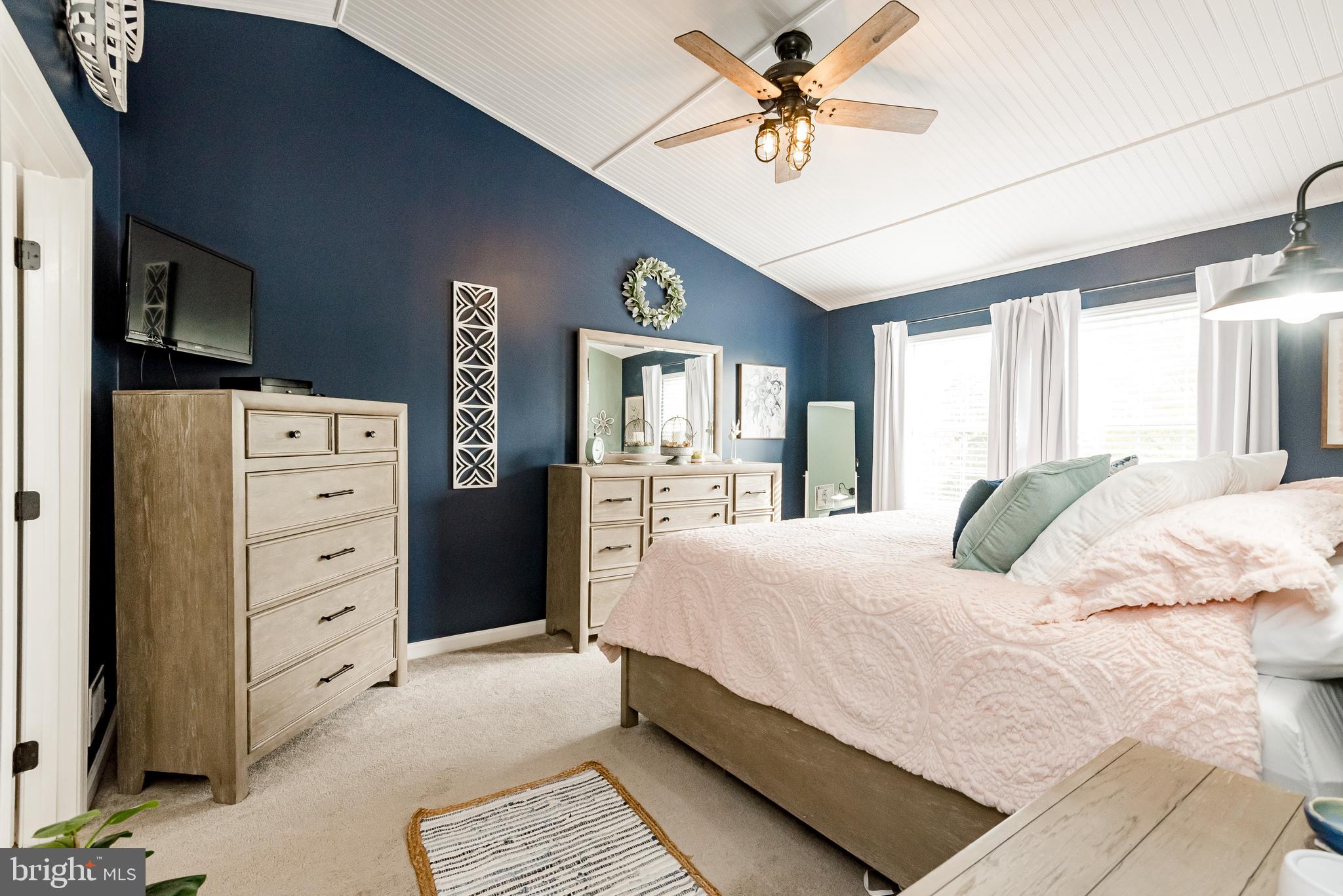 FARMINGTON VILLAGE - Residential