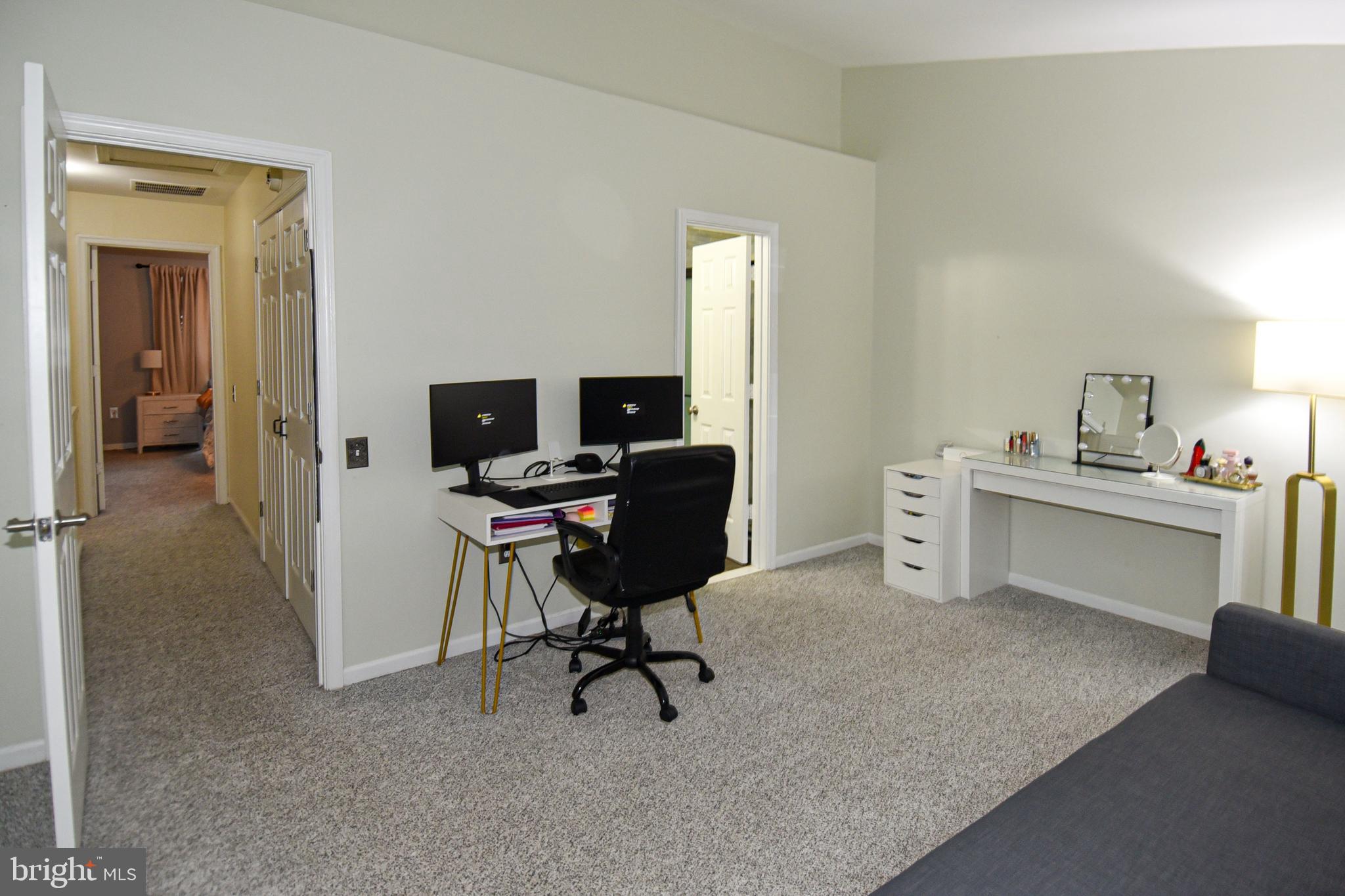 GROVETON WOODS - Residential