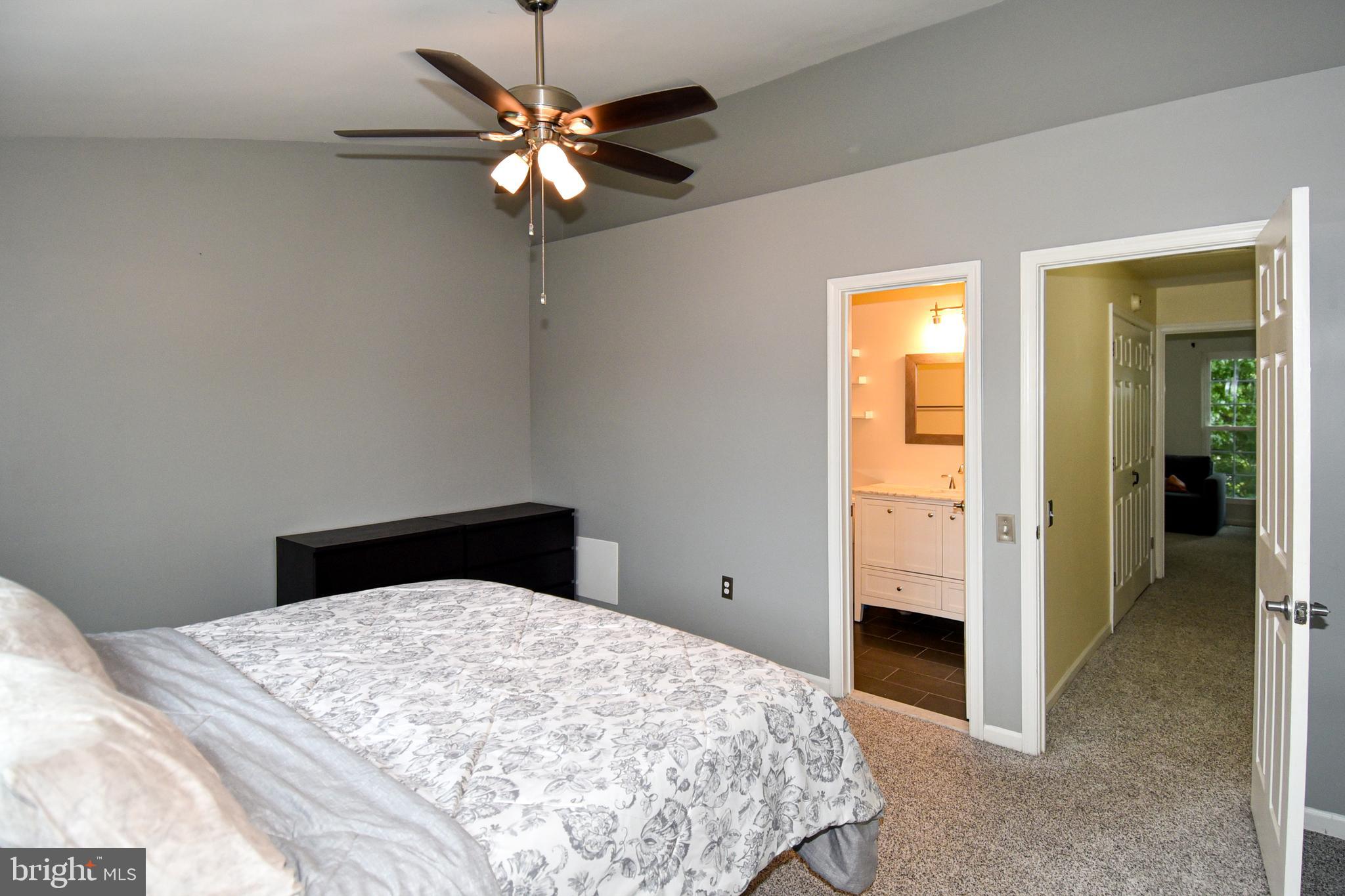 GROVETON WOODS - Residential