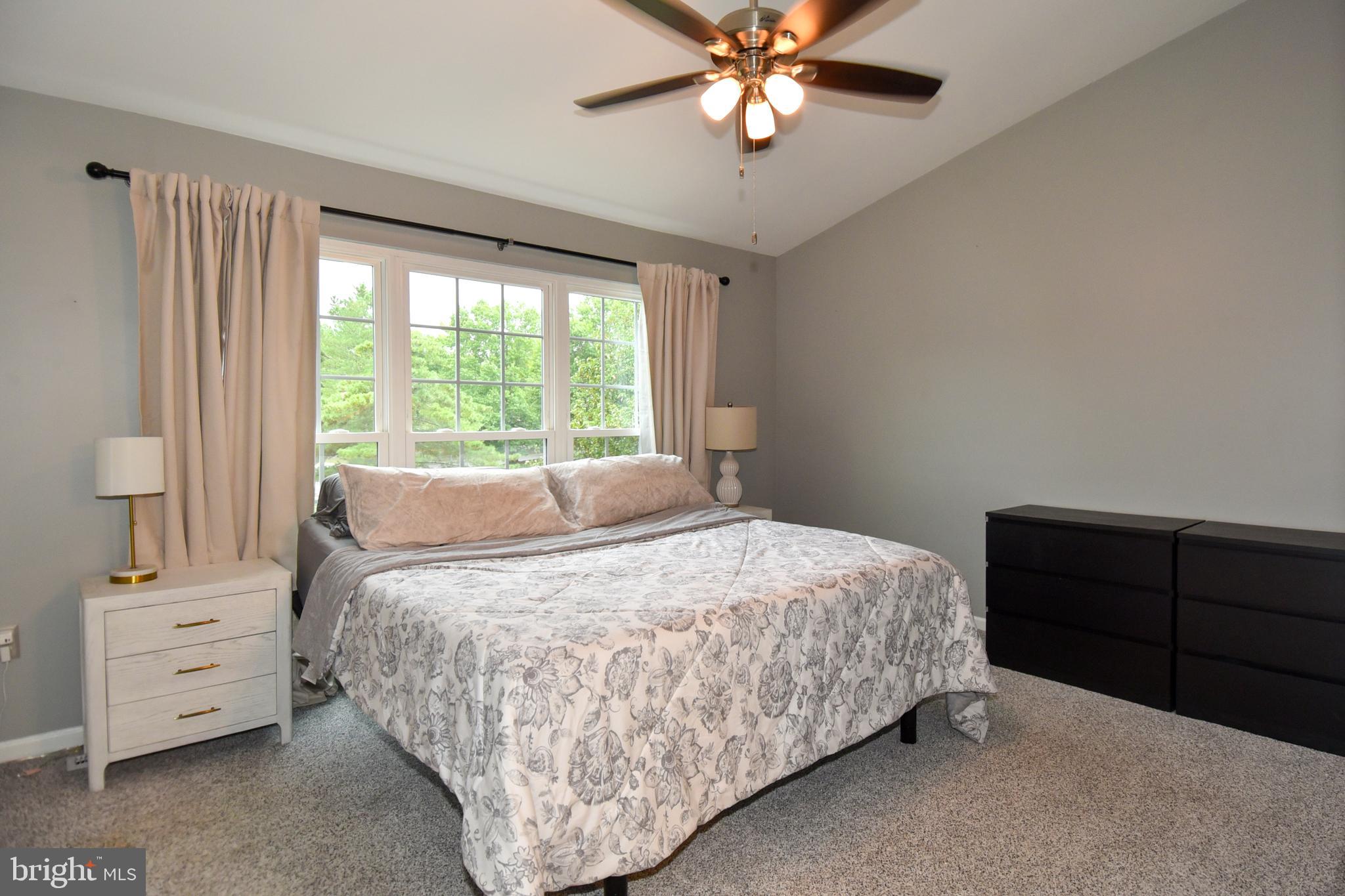 GROVETON WOODS - Residential