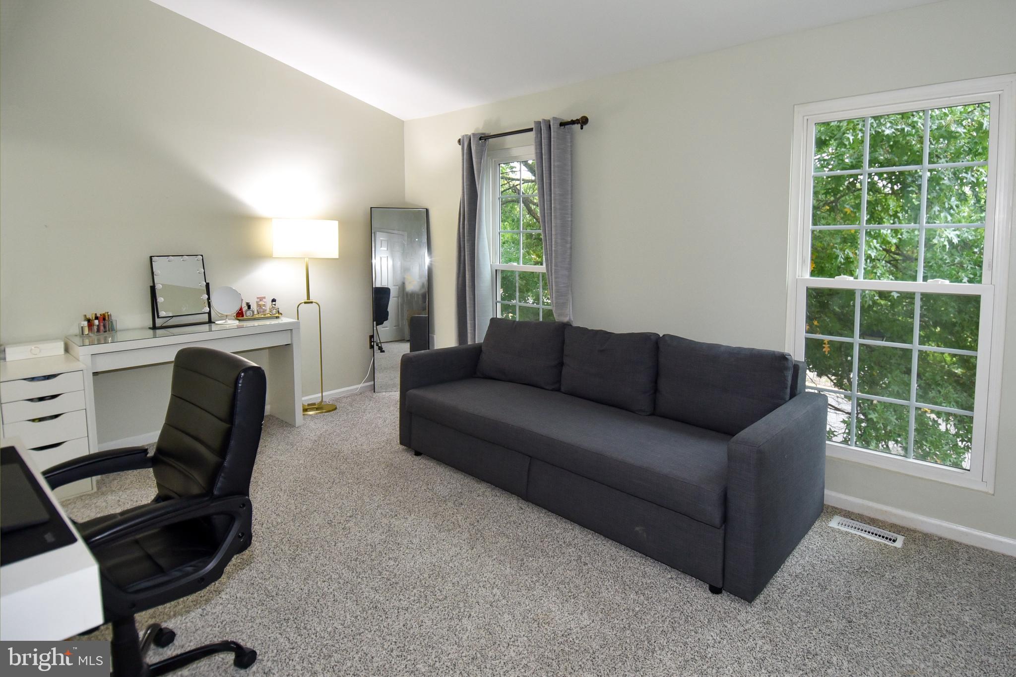 GROVETON WOODS - Residential