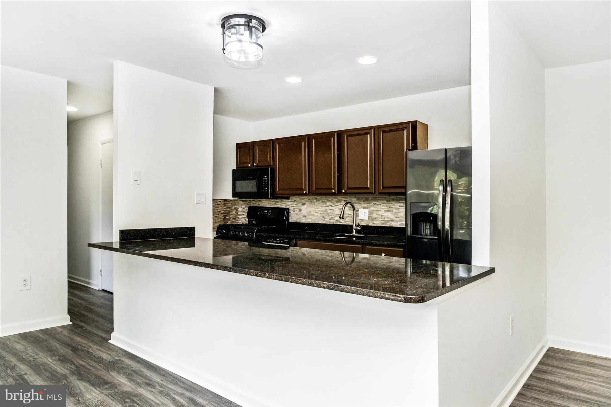 BETHESDA PARK - Residential