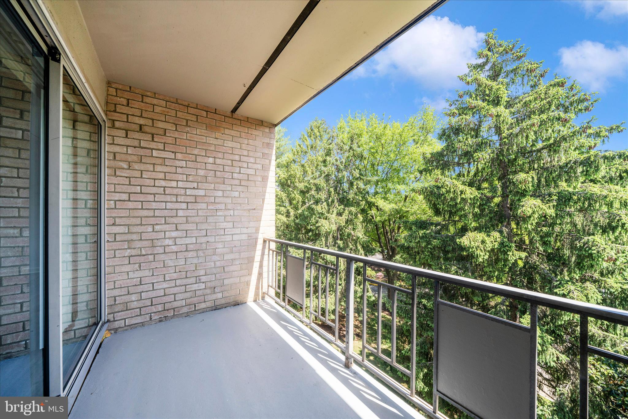 BETHESDA PARK - Residential