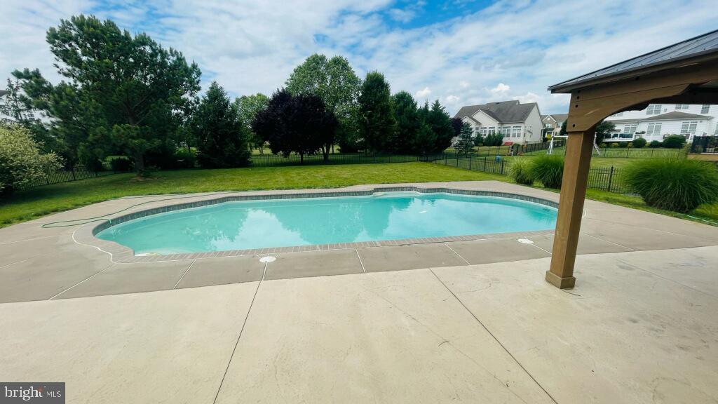 ESTATES AT ST ANNE - Residential