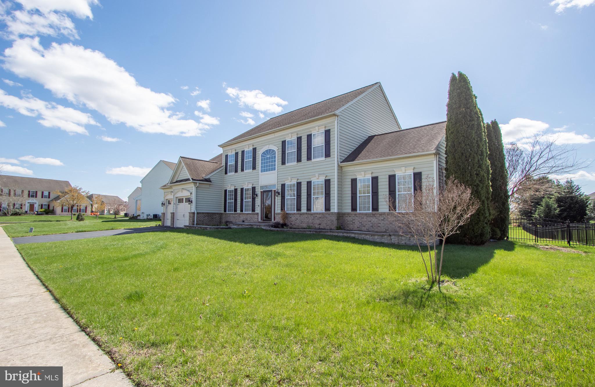 ESTATES AT ST ANNE - Residential