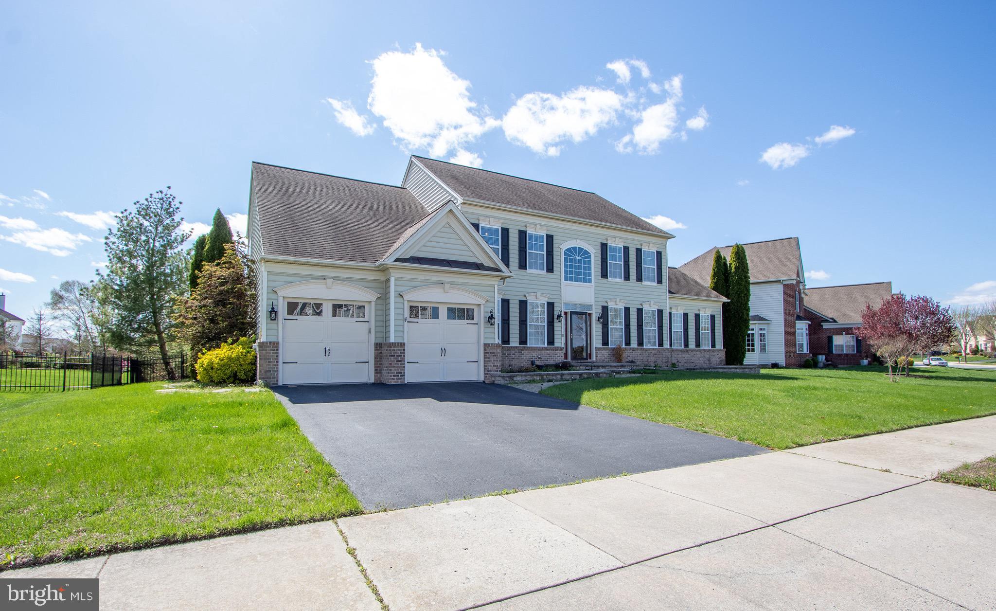 ESTATES AT ST ANNE - Residential