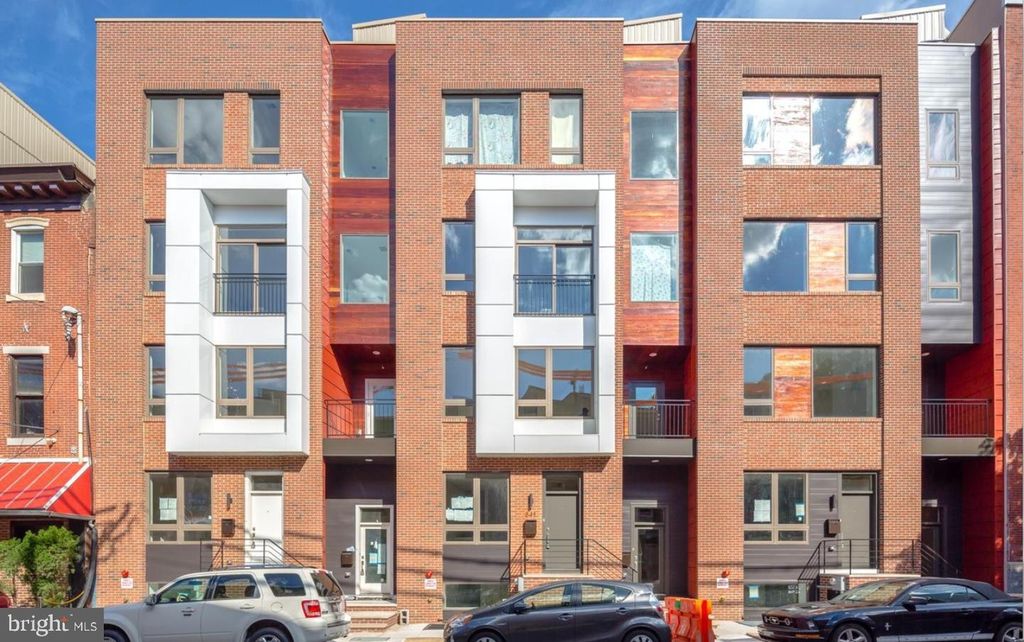 Photo of 250 Poplar Street, PHILADELPHIA, PA 19123 (MLS # PAPH2548102)