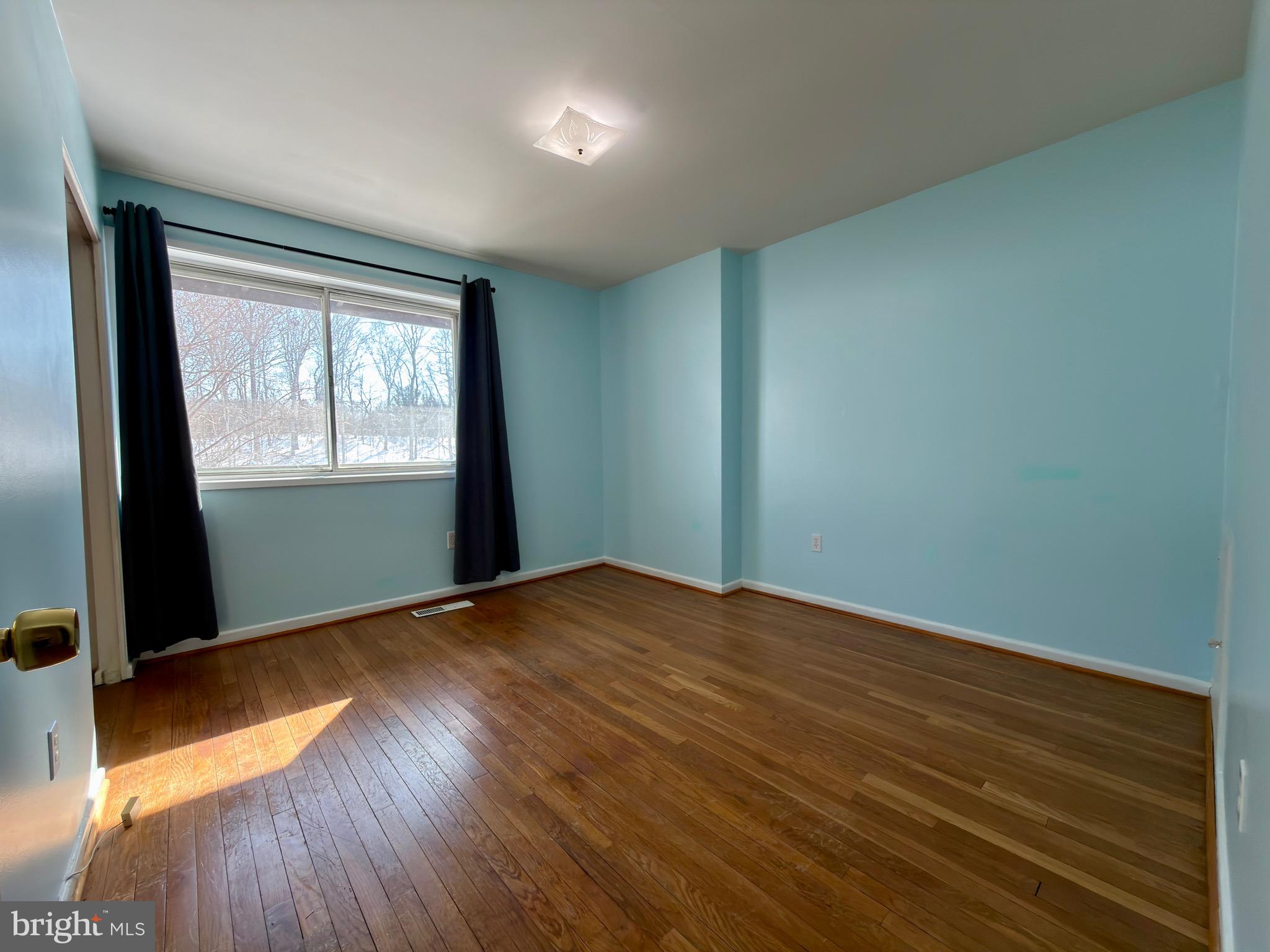 MOSBY WOODS TH CONDOS - Residential