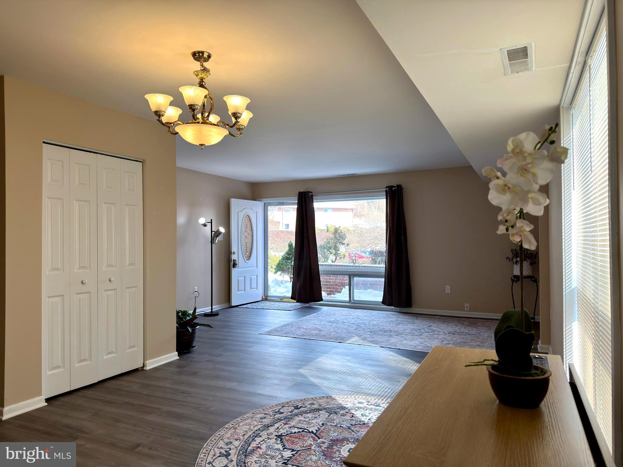 MOSBY WOODS TH CONDOS - Residential