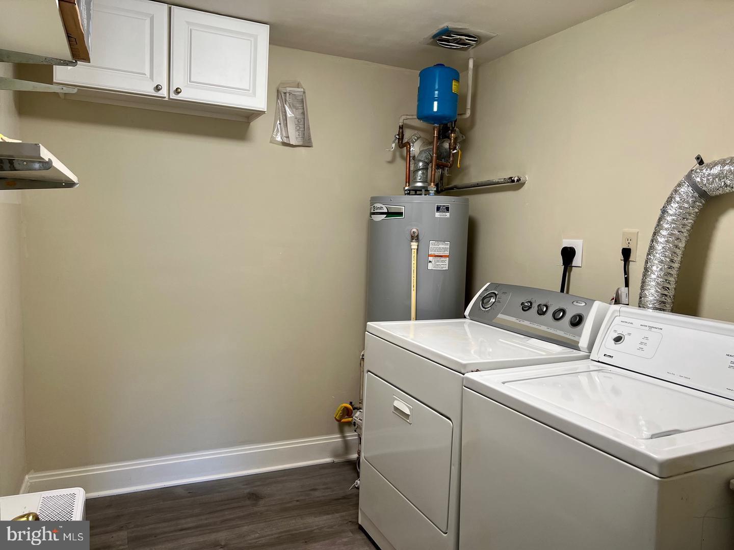 MOSBY WOODS TH CONDOS - Residential