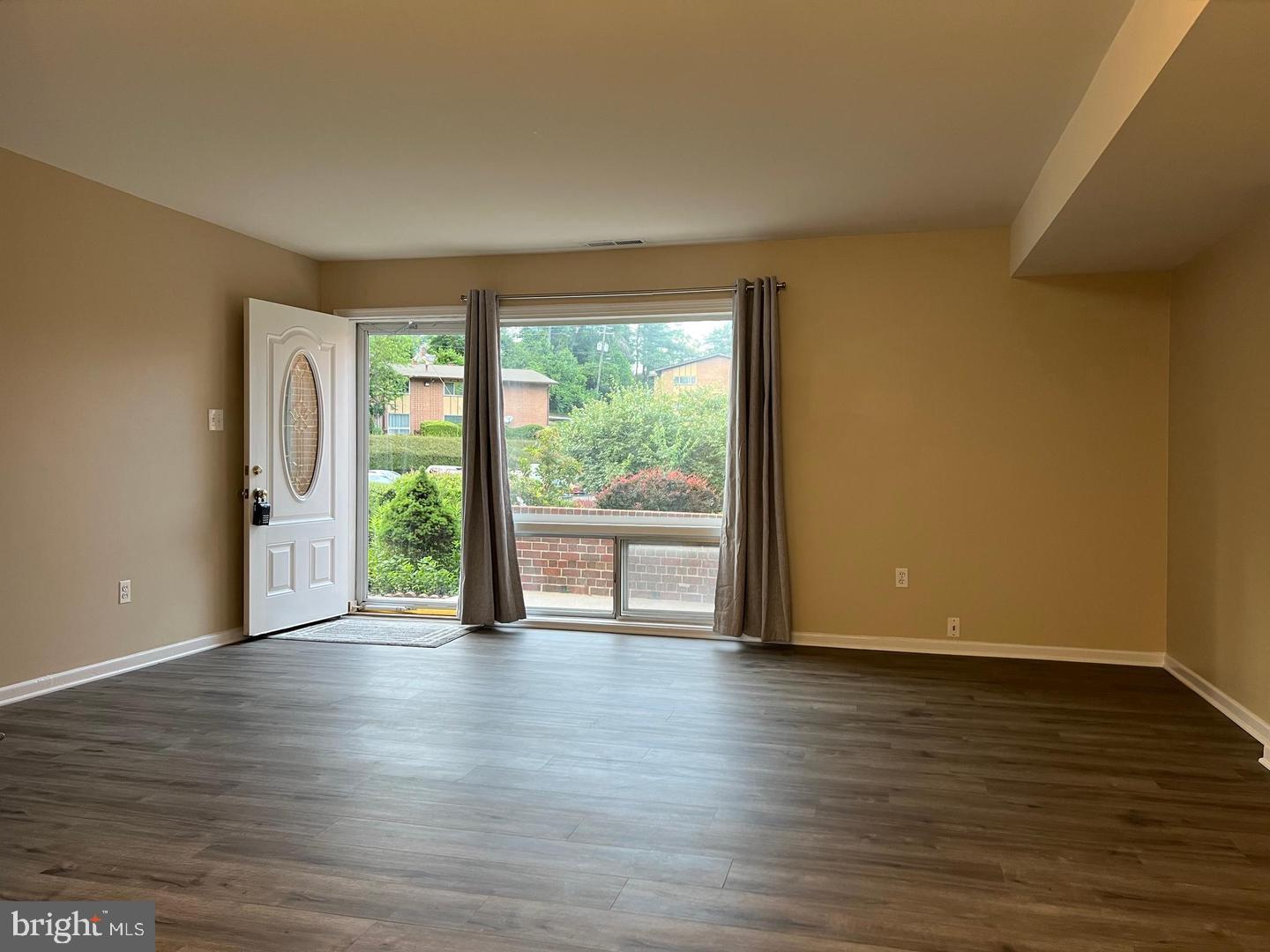 MOSBY WOODS TH CONDOS - Residential