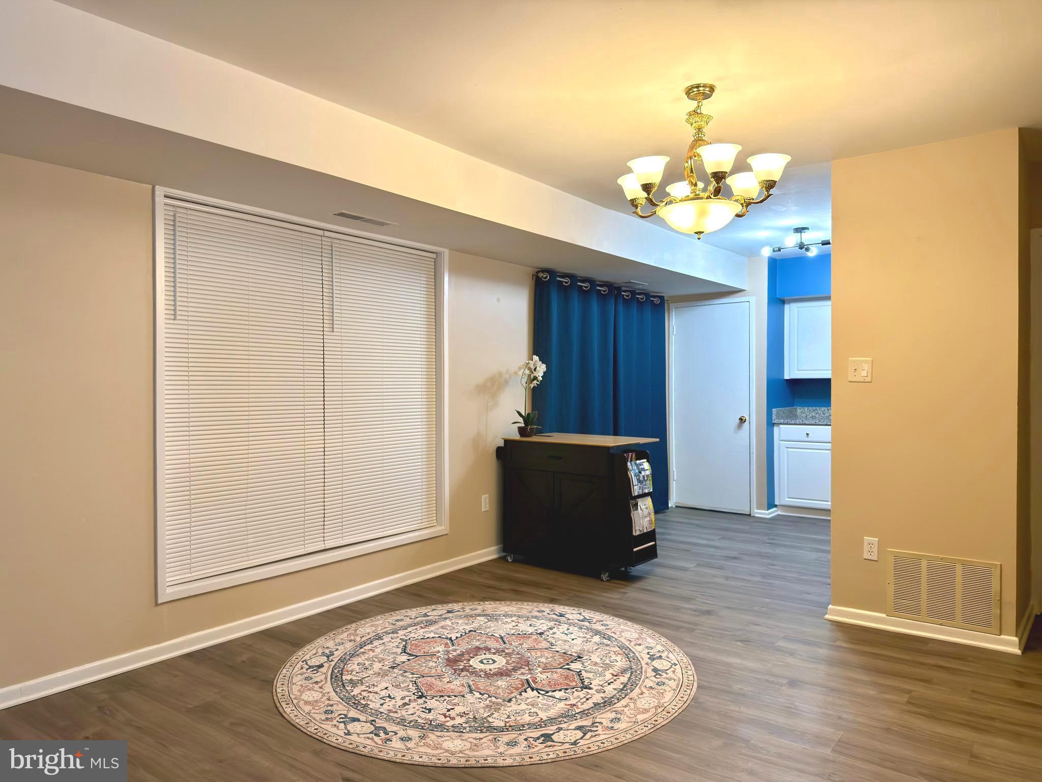 MOSBY WOODS TH CONDOS - Residential