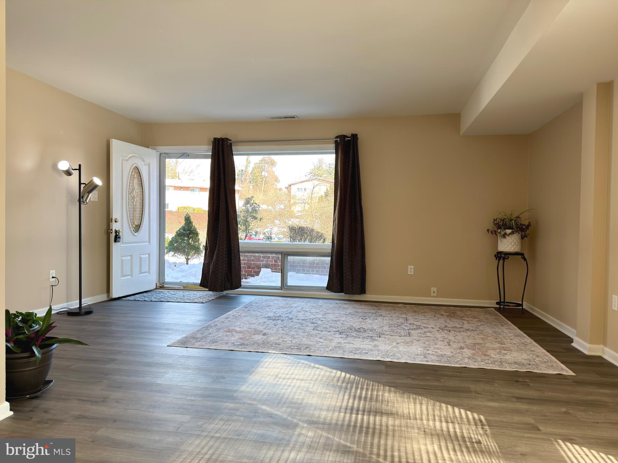 MOSBY WOODS TH CONDOS - Residential