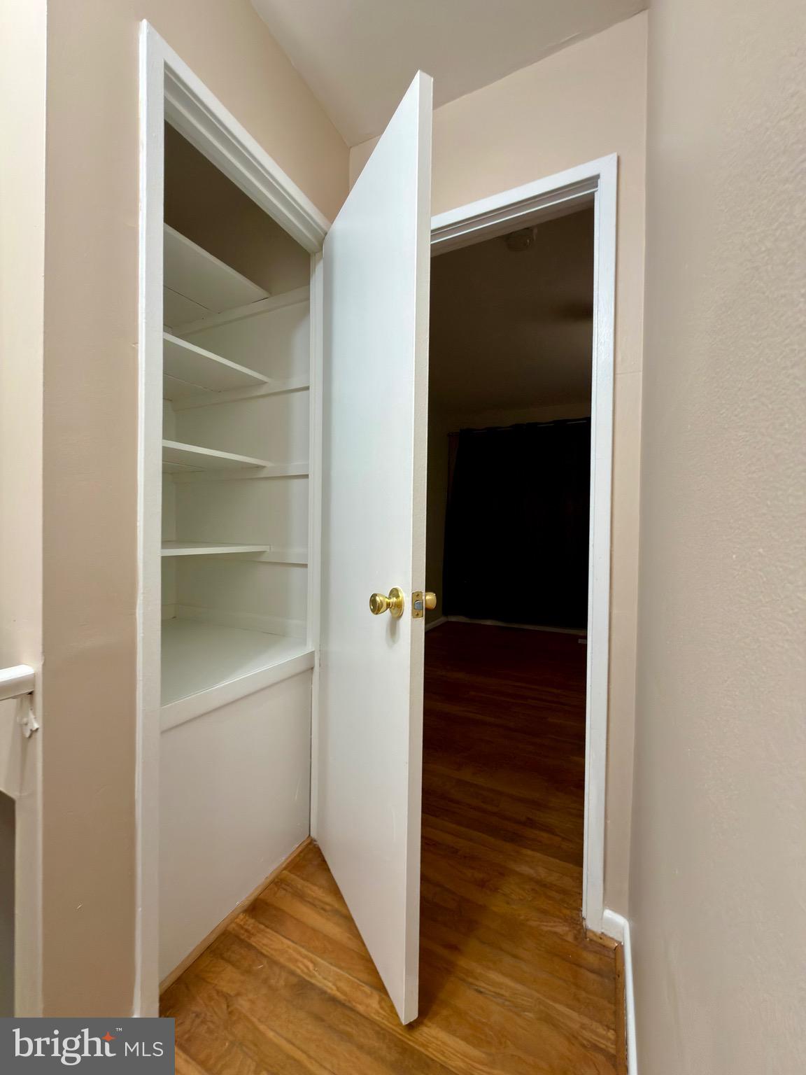 MOSBY WOODS TH CONDOS - Residential