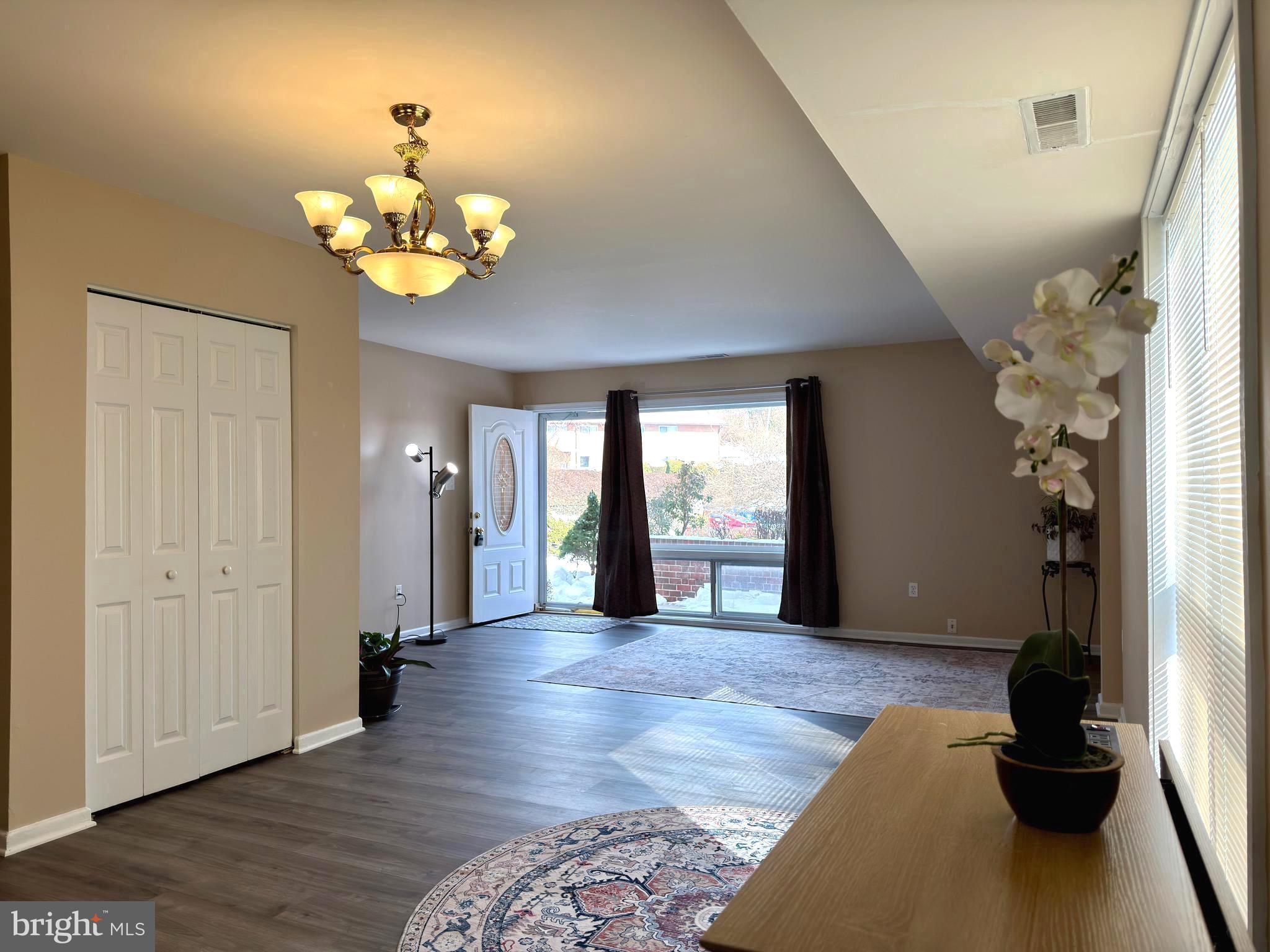 MOSBY WOODS TH CONDOS - Residential