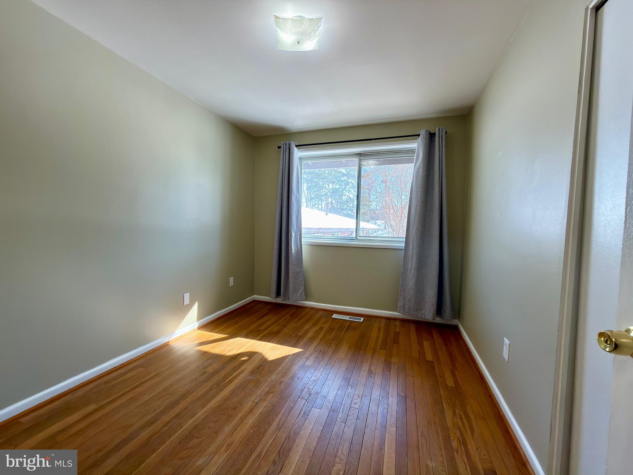 MOSBY WOODS TH CONDOS - Residential