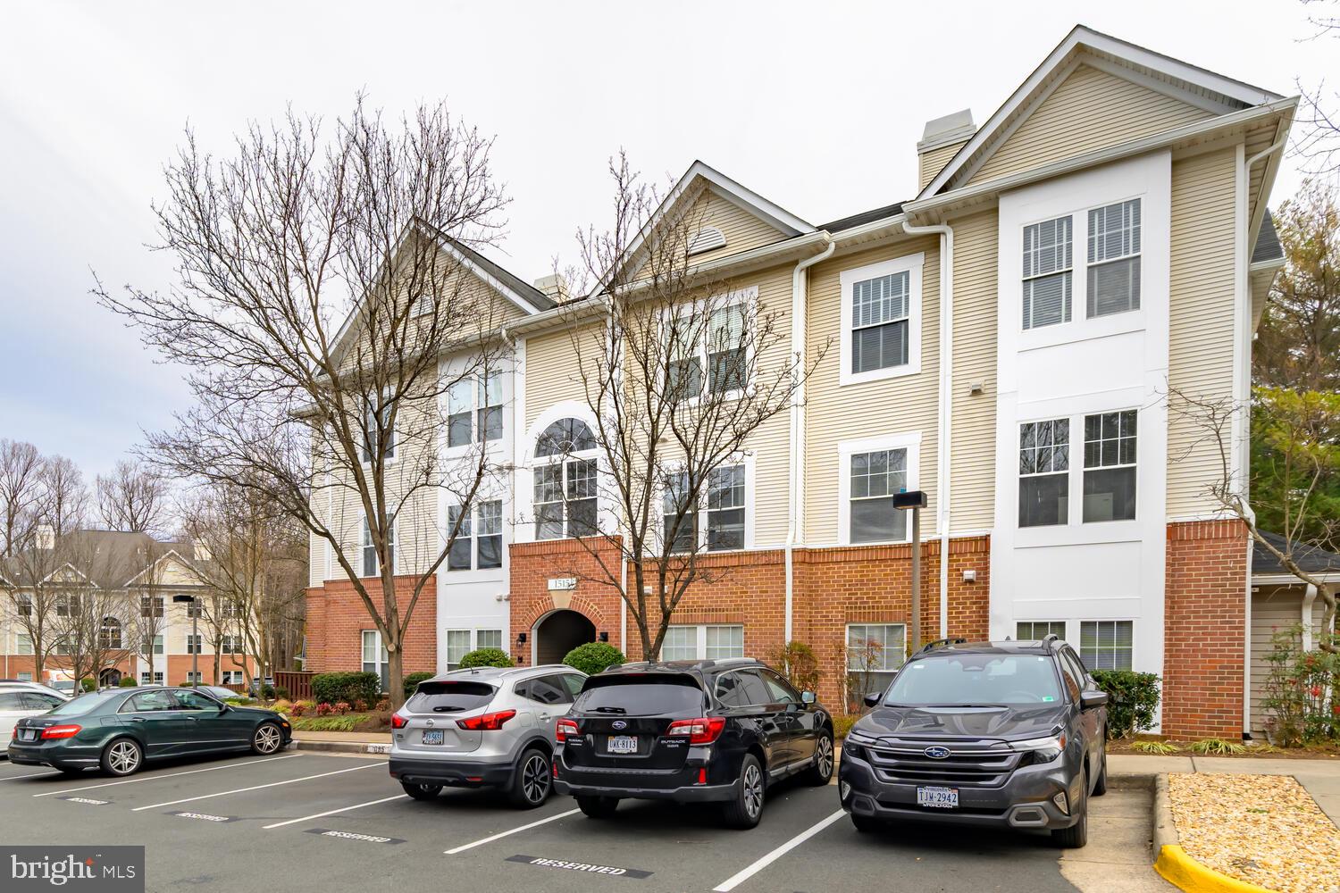 RESTON - Residential