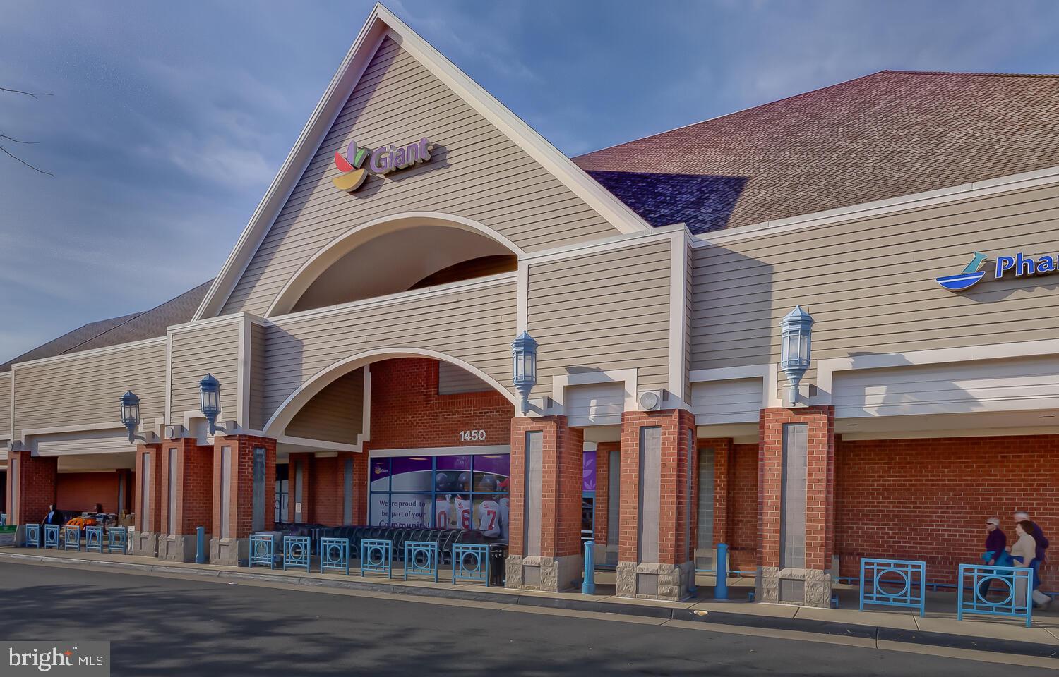 RESTON - Residential