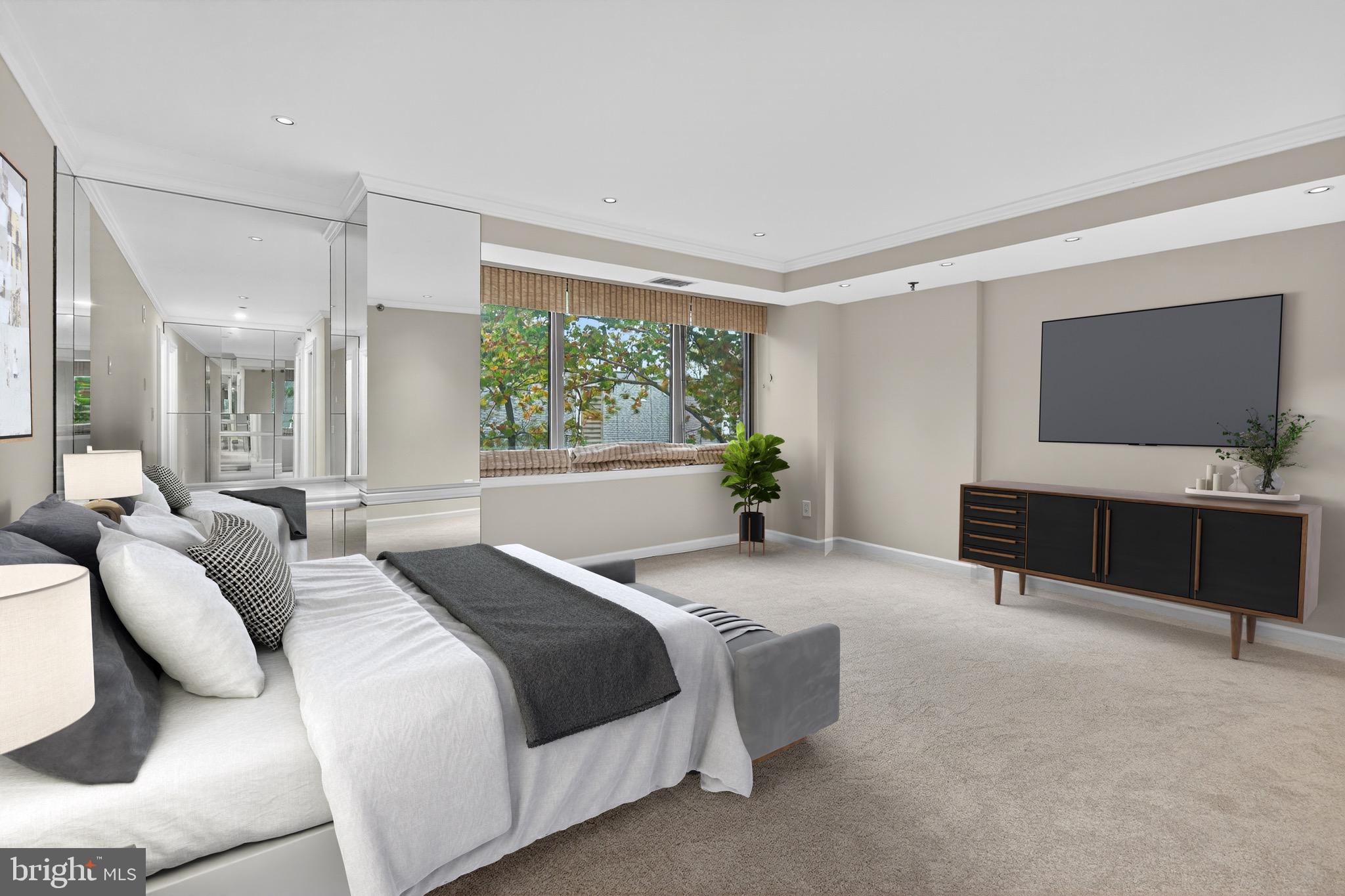 WHITLEY PARK CONDOMINIUM - Residential