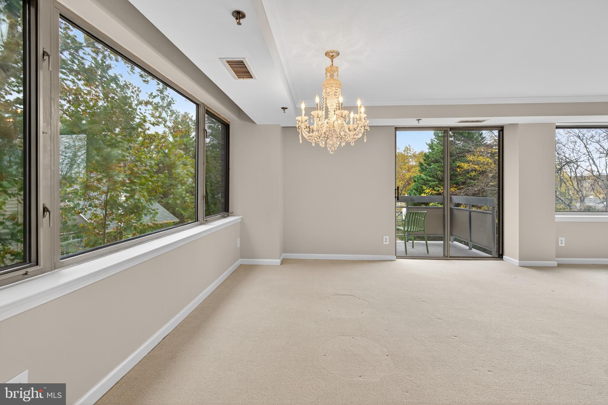 WHITLEY PARK CONDOMINIUM - Residential