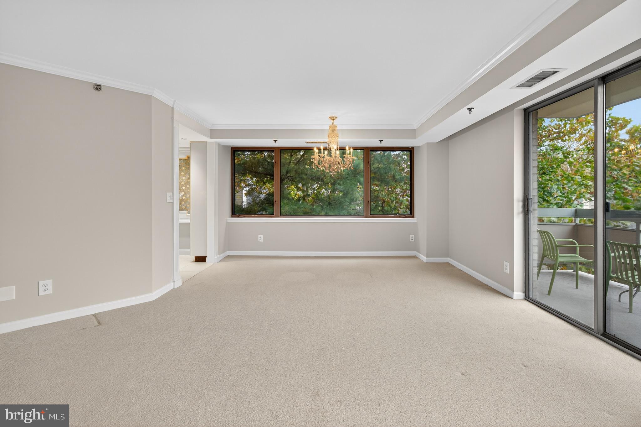 WHITLEY PARK CONDOMINIUM - Residential