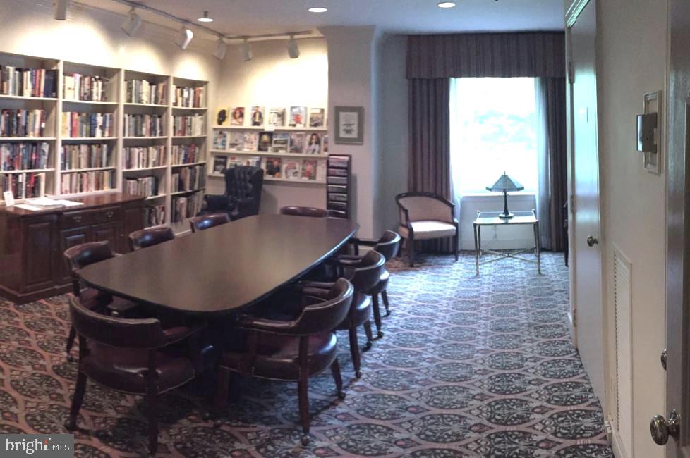 WHITLEY PARK CONDOMINIUM - Residential