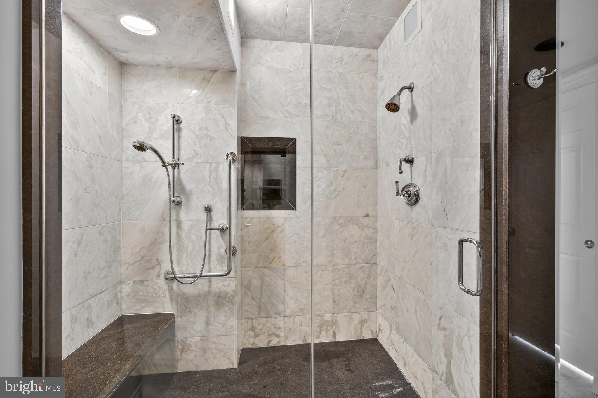 WHITLEY PARK CONDOMINIUM - Residential