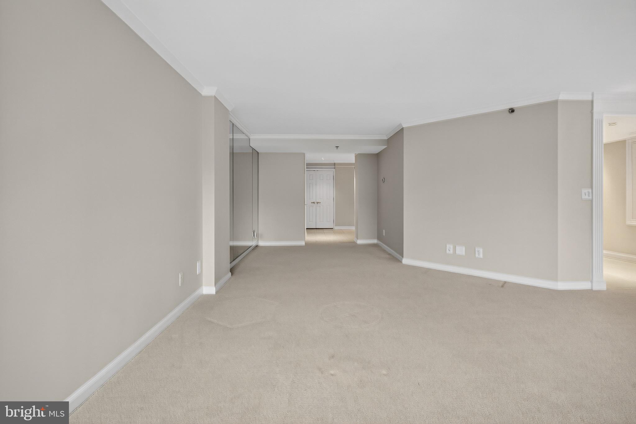 WHITLEY PARK CONDOMINIUM - Residential