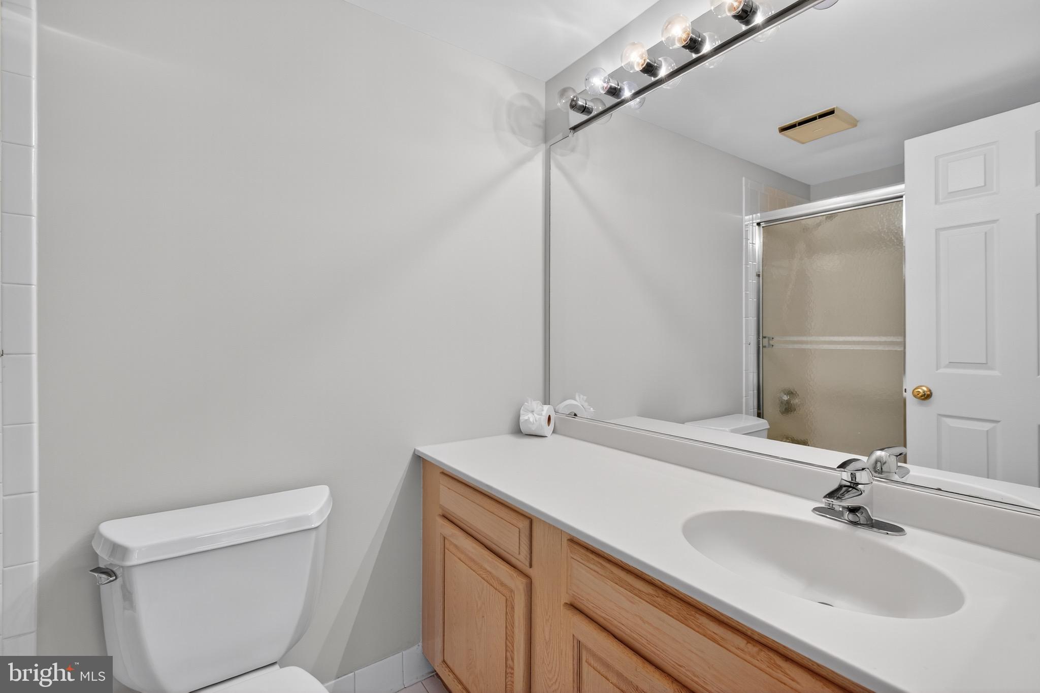 WHITLEY PARK CONDOMINIUM - Residential