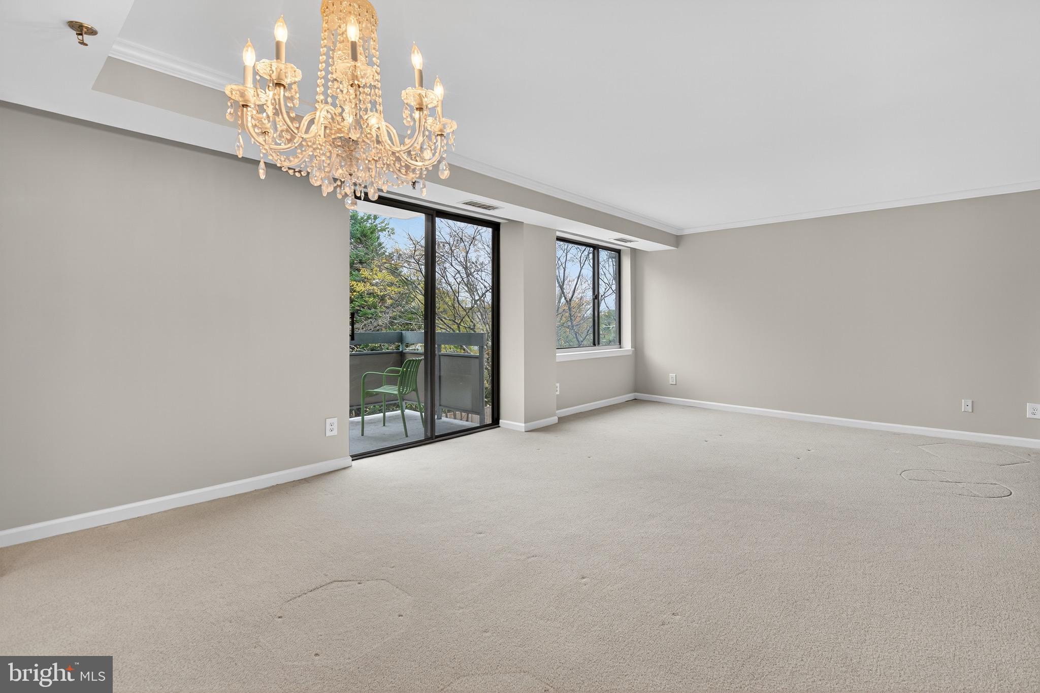 WHITLEY PARK CONDOMINIUM - Residential