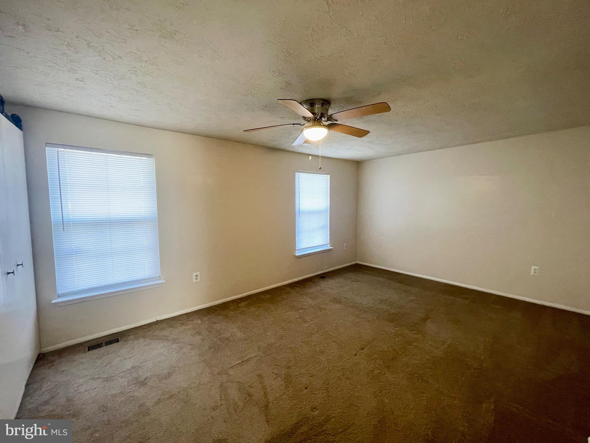 CLINTON PLAZA TOWNHOUSES - Residential Lease