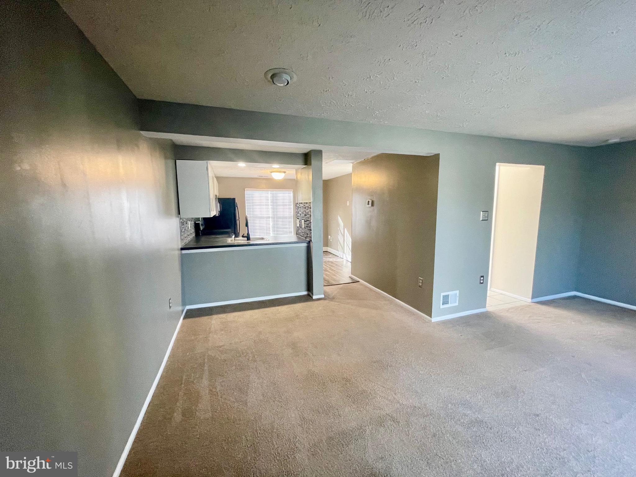 CLINTON PLAZA TOWNHOUSES - Residential Lease