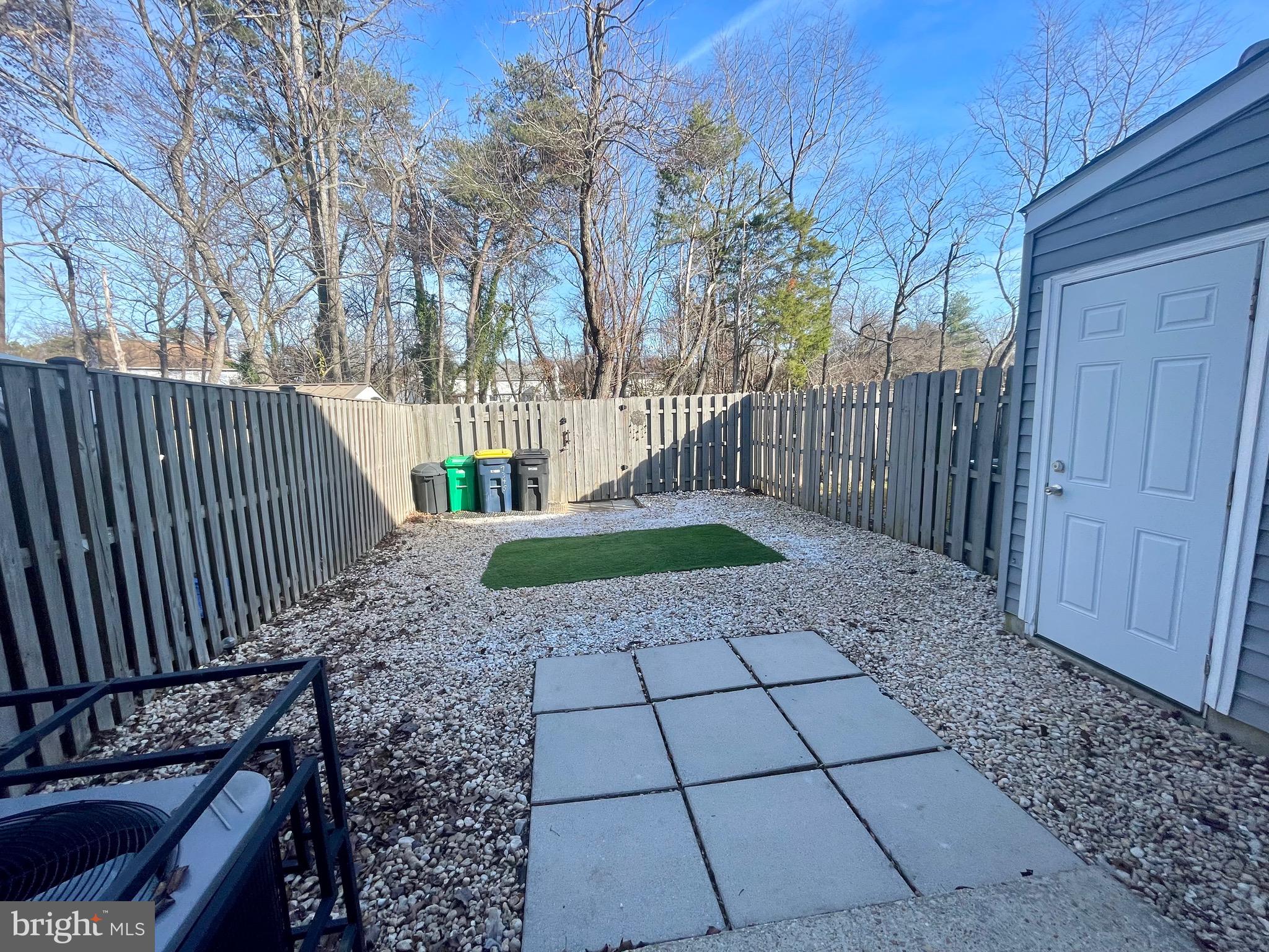 CLINTON PLAZA TOWNHOUSES - Residential Lease