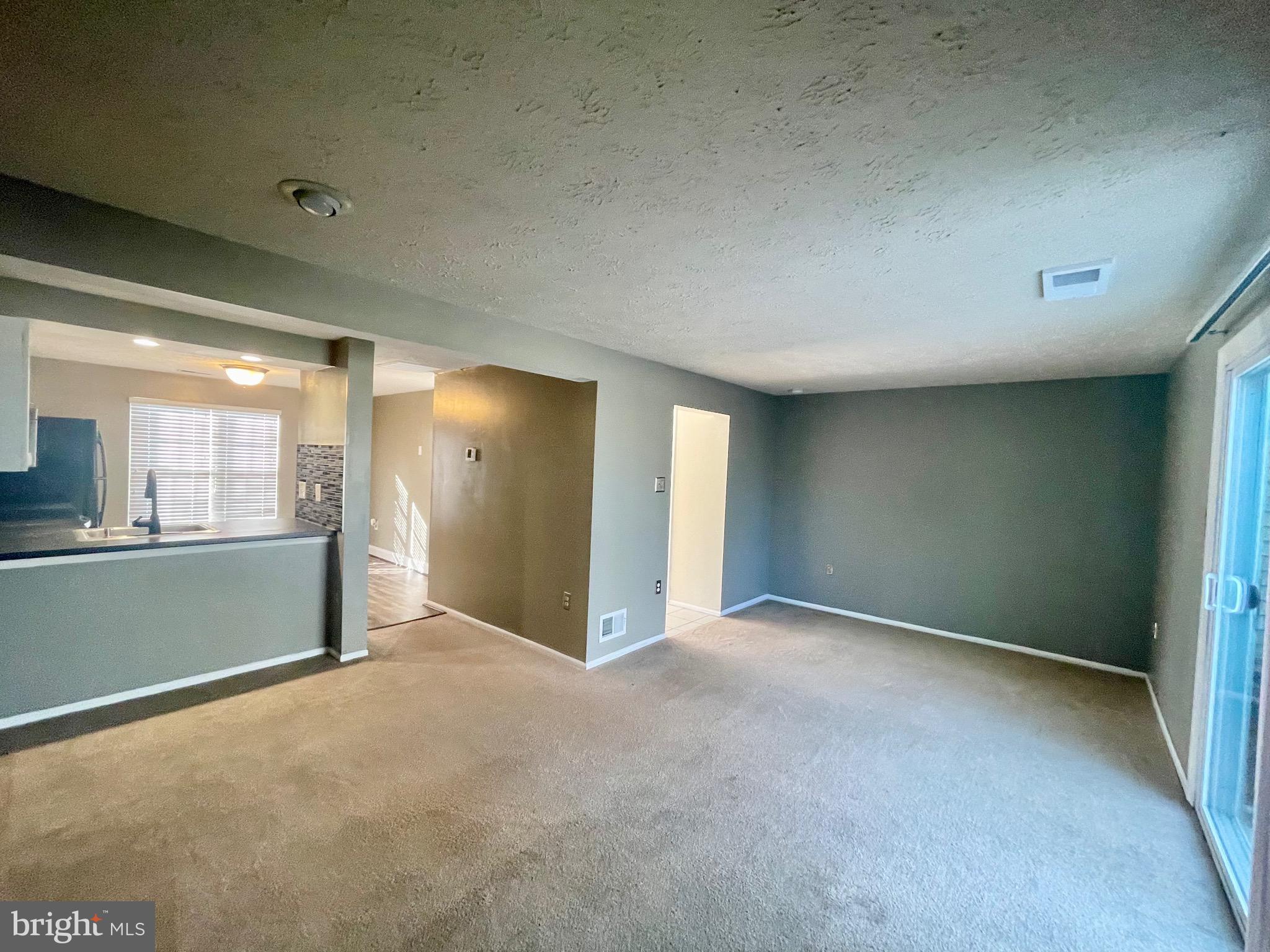 CLINTON PLAZA TOWNHOUSES - Residential Lease