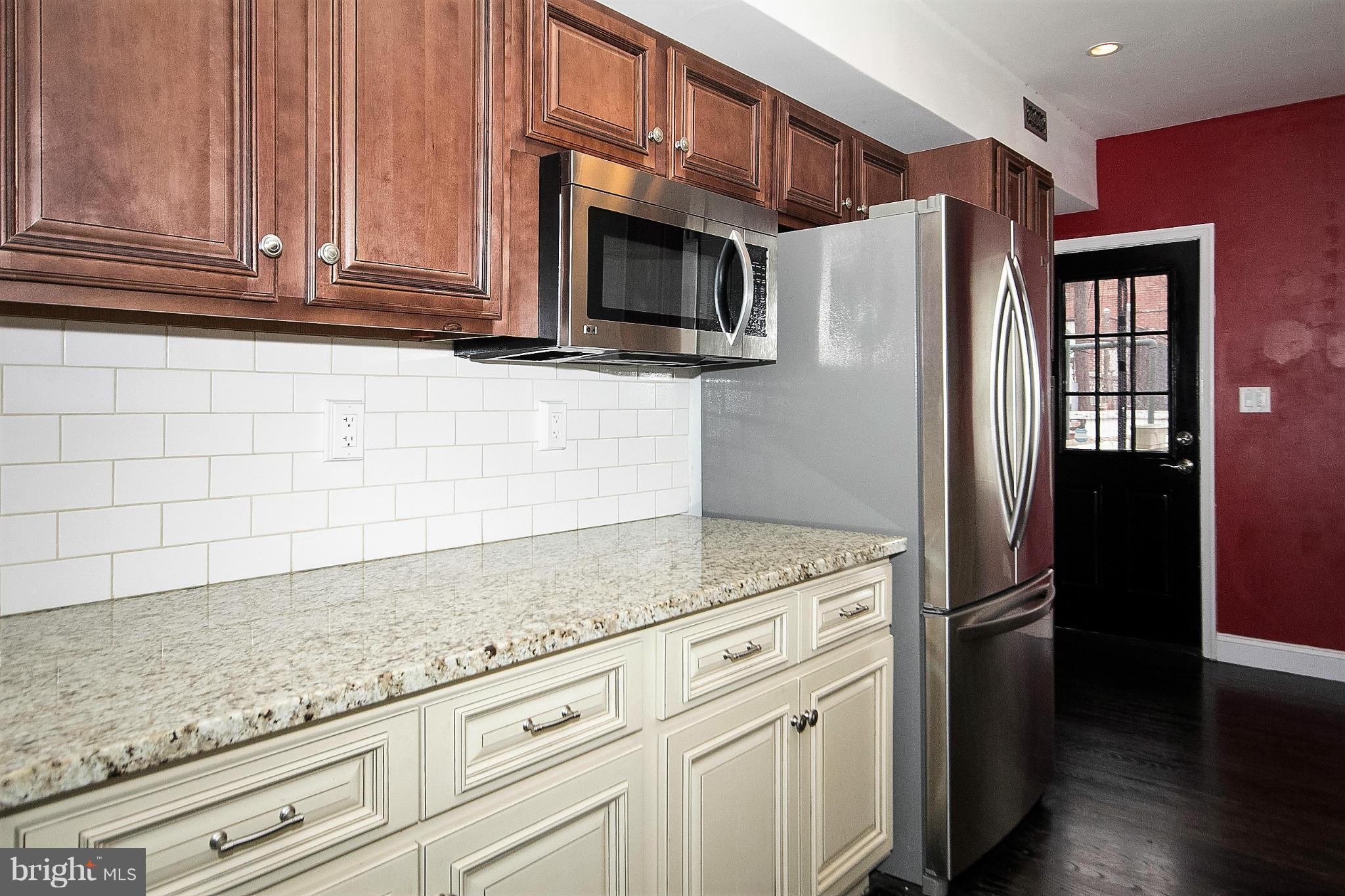 LITTLE ITALY - Residential Lease