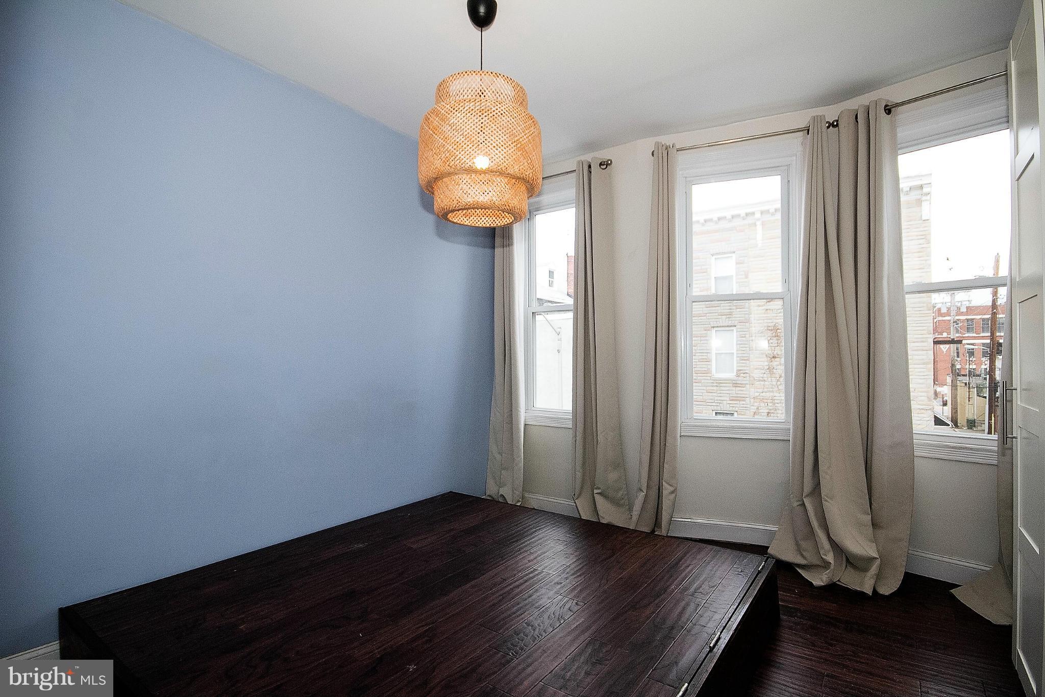 LITTLE ITALY - Residential Lease