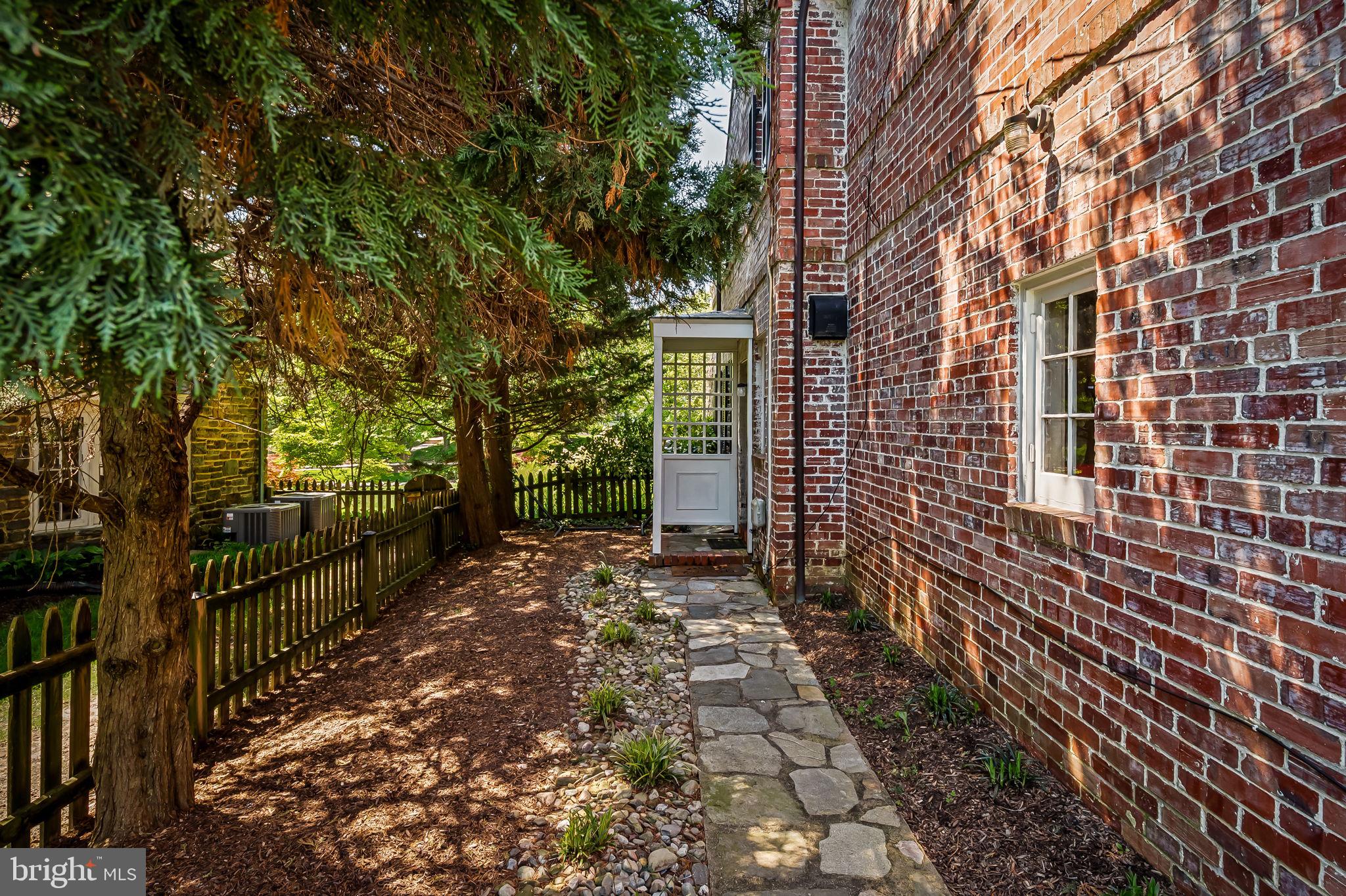 HOMELAND HISTORIC DISTRICT - Residential
