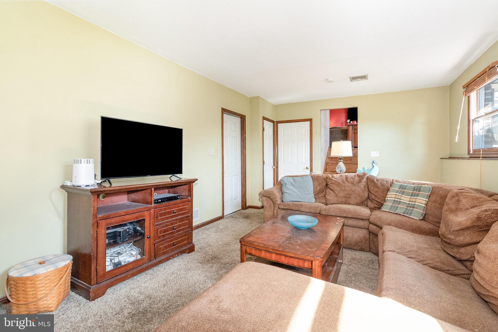 SPRINGFORD MANOR - Residential