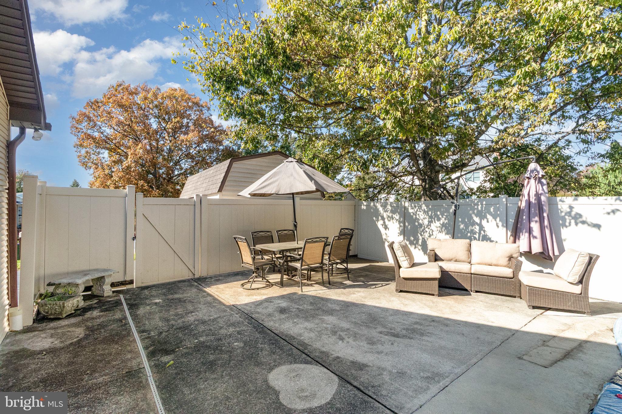 SPRINGFORD MANOR - Residential