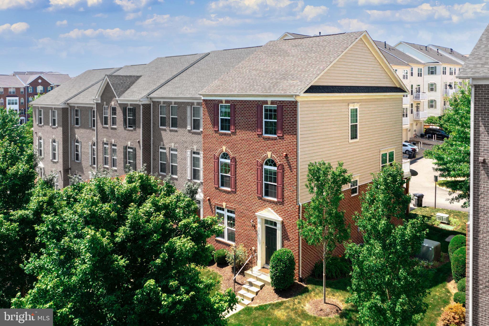 POTOMAC CLUB - Residential Lease