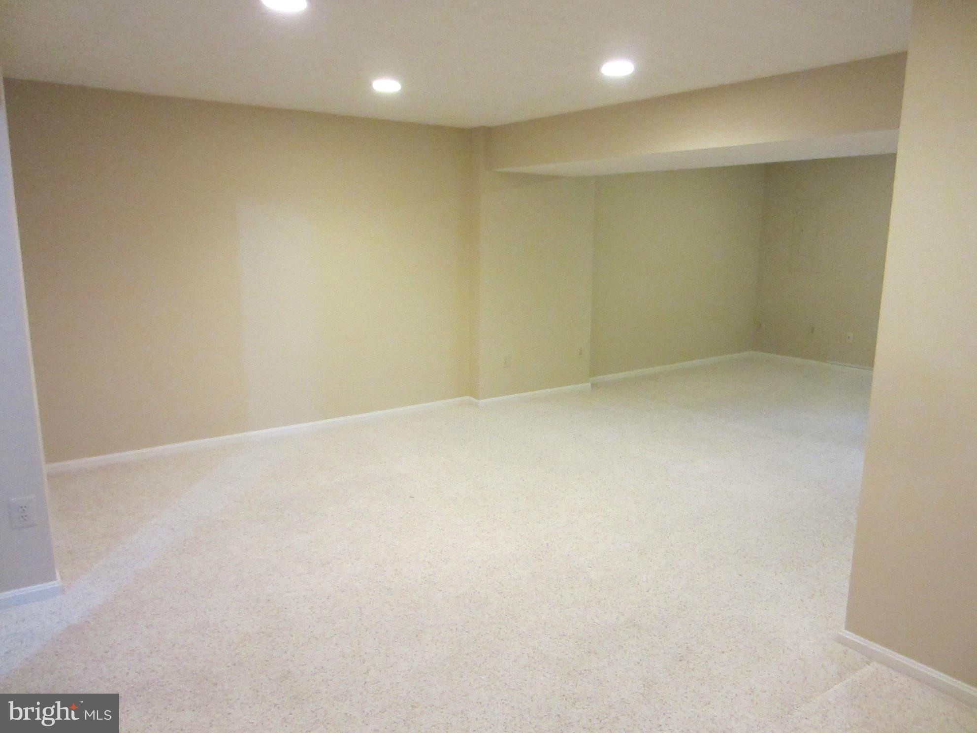 KINGSTOWNE - Residential Lease