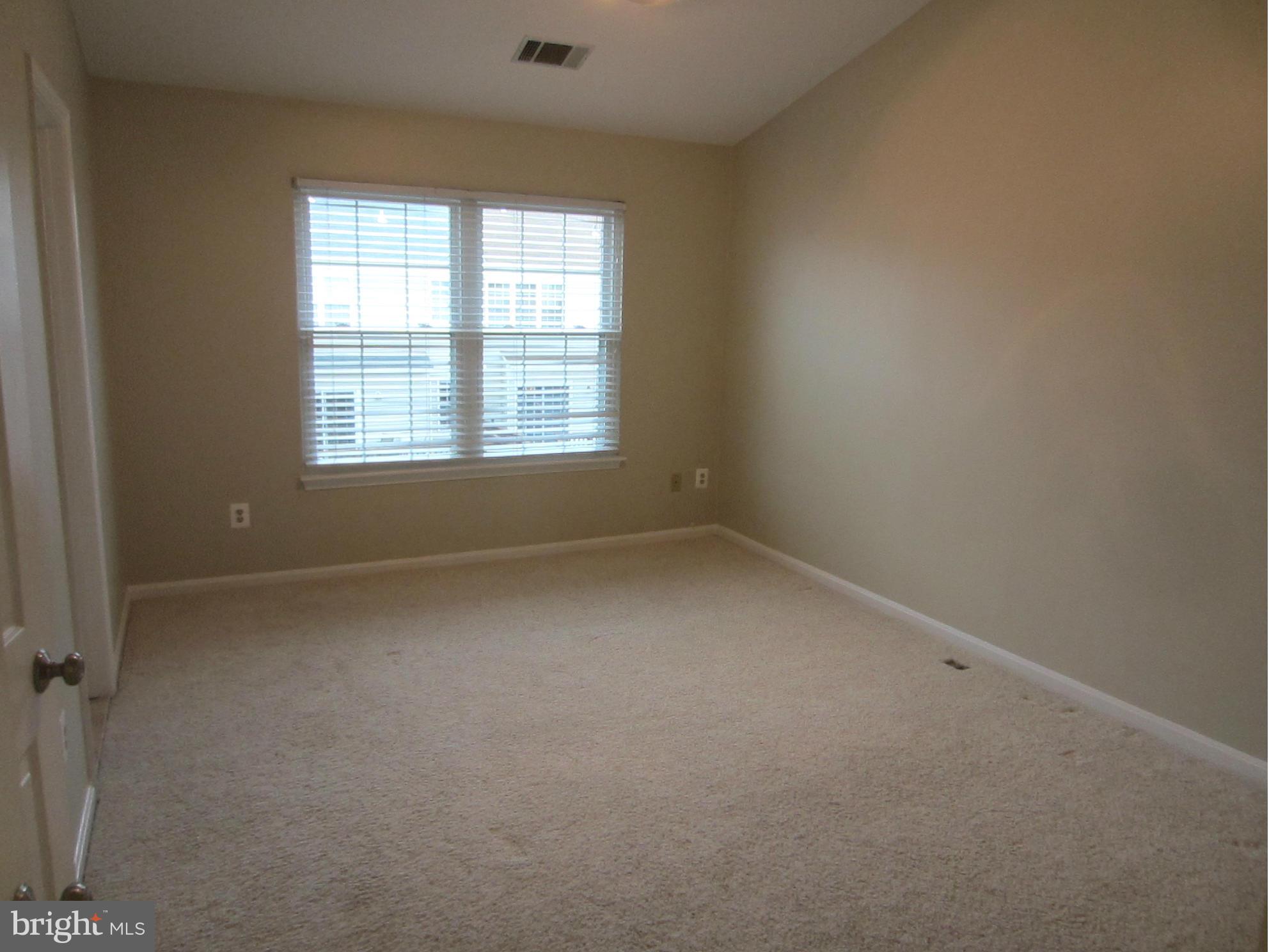 KINGSTOWNE - Residential Lease