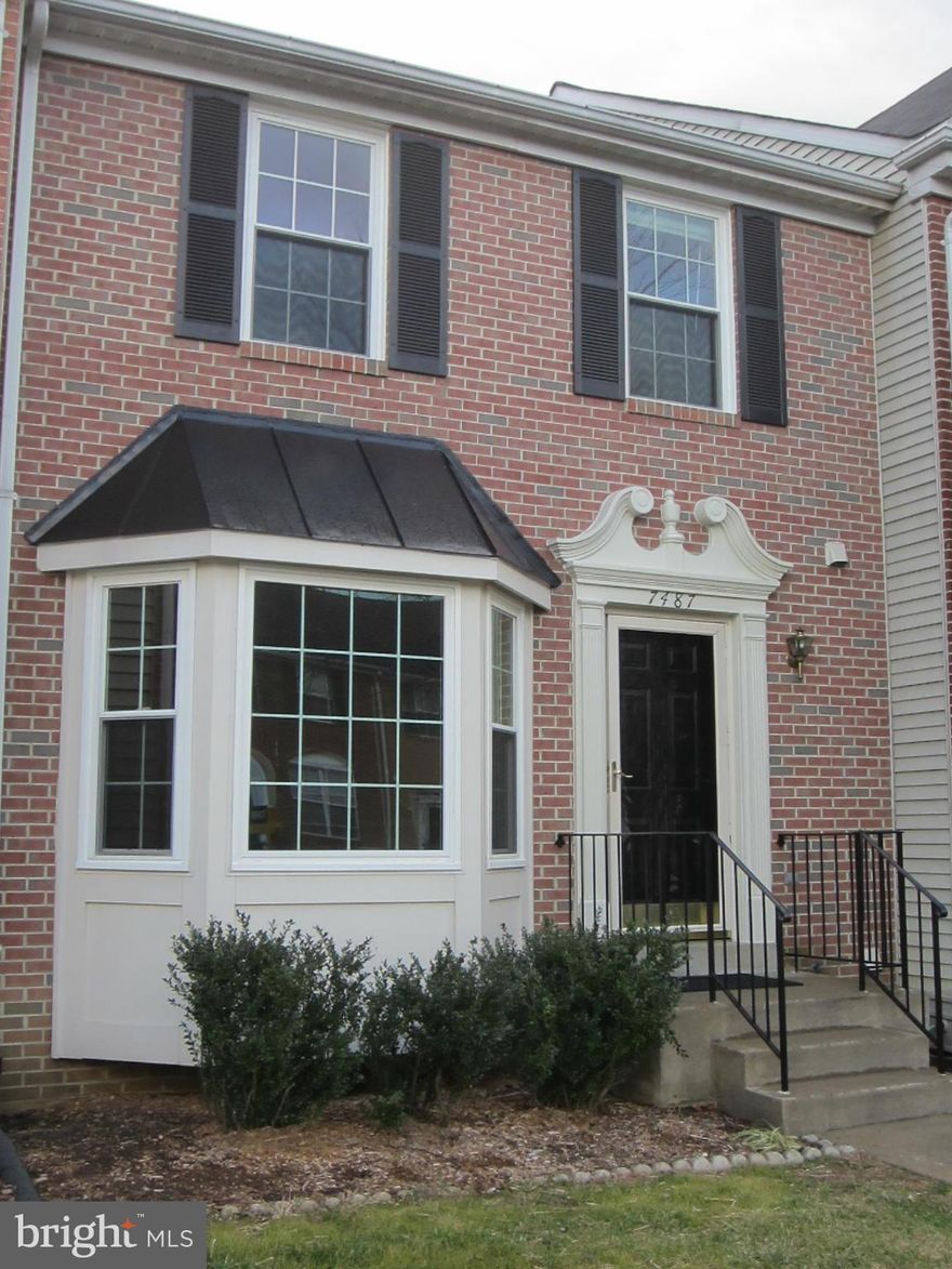 Great 3 LVL home in sought after Kingstowne is move in ready for you!  Fresh paint, 3 BR's, 2.5 BA's, Updated MBA.  Large updated kitchen w/table space/island/SS appliances/granite & door to deck.  Fully finished walk-out LL with WBFP in large recreation room.  Fenced yard.  2 parking spots in front.  Minutes to shopping, restaurants, Springfield and Van Dorn Metro.  Sorry, No pets or smoking.