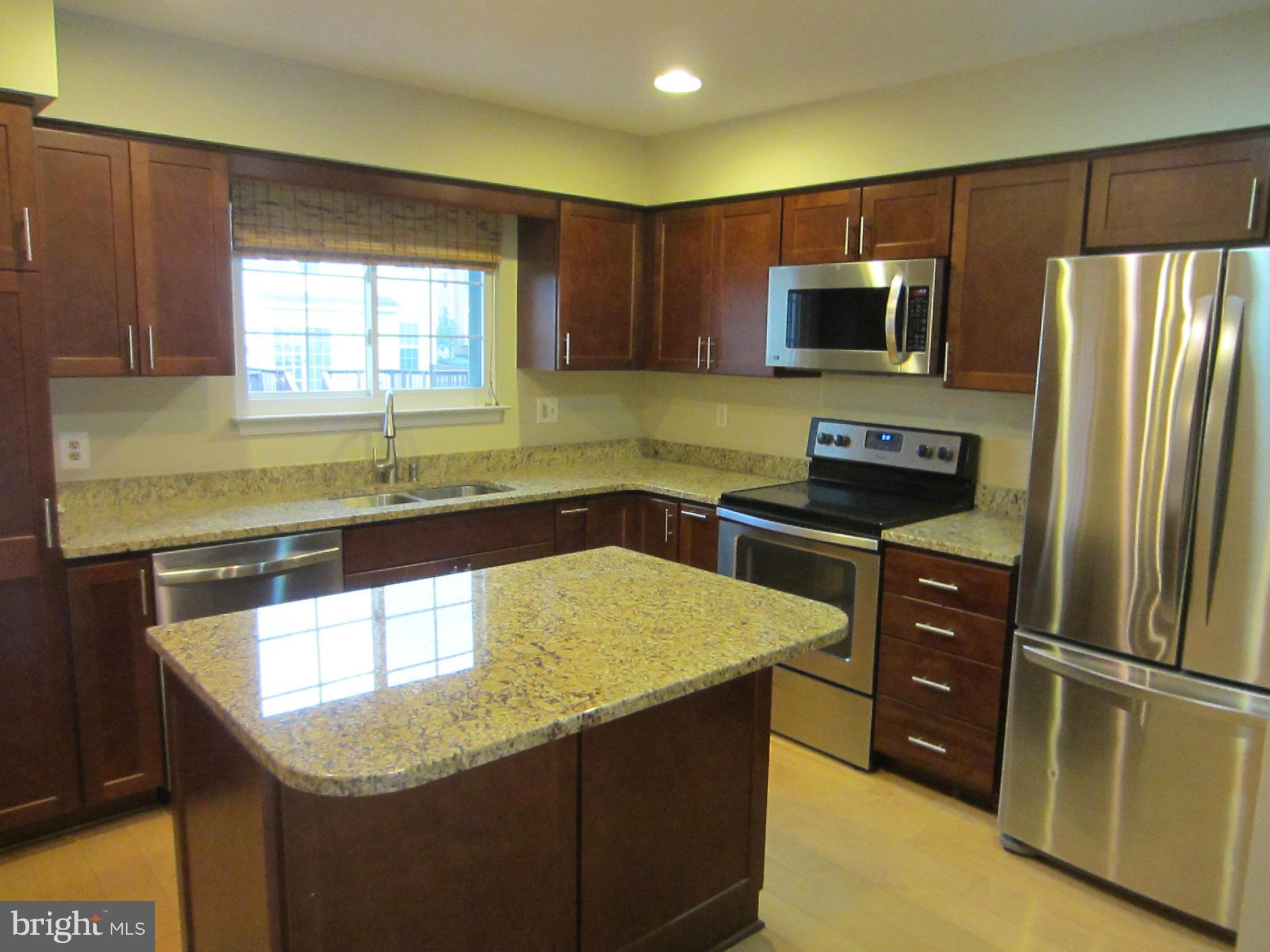 KINGSTOWNE - Residential Lease