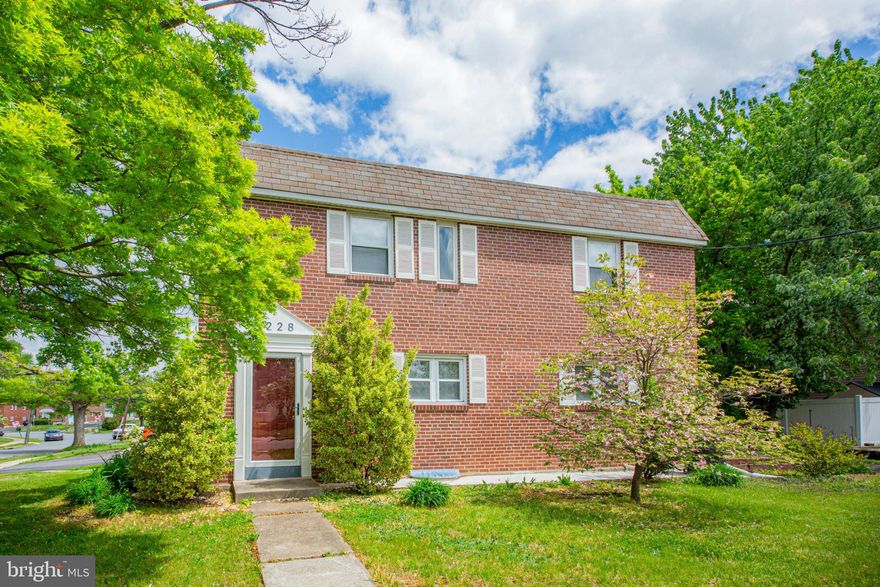 welcome to this charming two-level Colonial twin home, ideally situated on a desirable corner lot just minutes away from Widener University. Offering extra privacy, abundant natural light, and excellent curb appeal, this home is perfect for both homeowners and investors. 
Step inside to a bright and inviting living room featuring beautiful hardwood floors and plenty of natural sunlight from multiple exposures. The formal dining area continues the warmth of hardwood flooring and flows seamlessly into a functional kitchen with ample cabinetry and counter space-ideal for everyday living or entertaining. 
the second level features three well-sized bedrooms and one full bathroom, providing comfortable living space with good closet storage. 
Conveniently located near shopping, dining parks major 295 highway and a short distance to Widener University. This property offers convenience, charm and strong rental potential