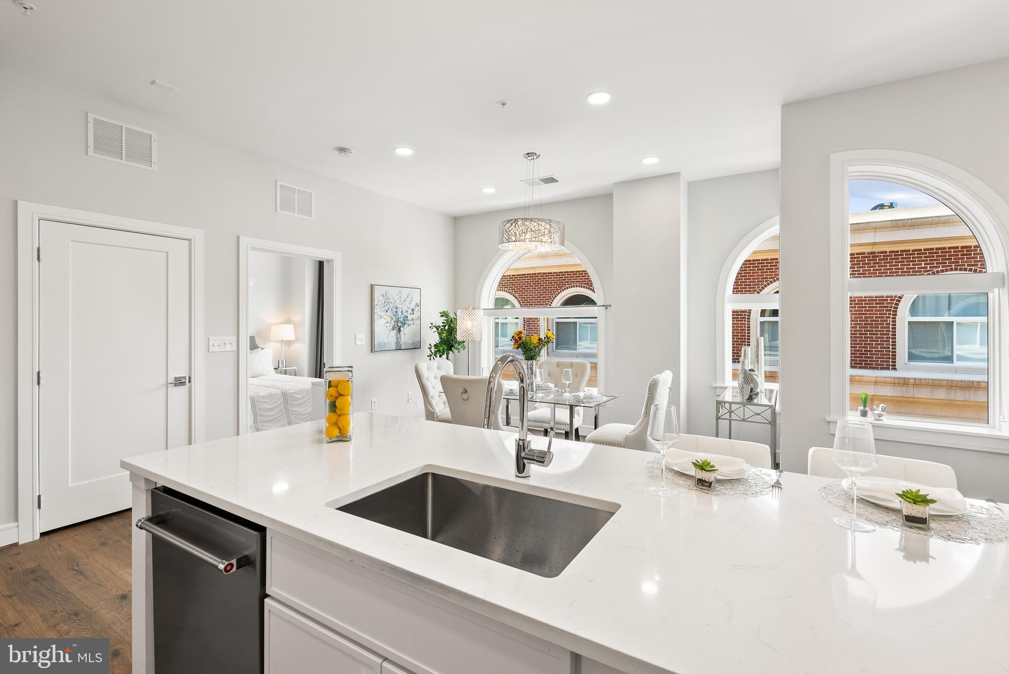 OLD TOWN NORTH - Residential